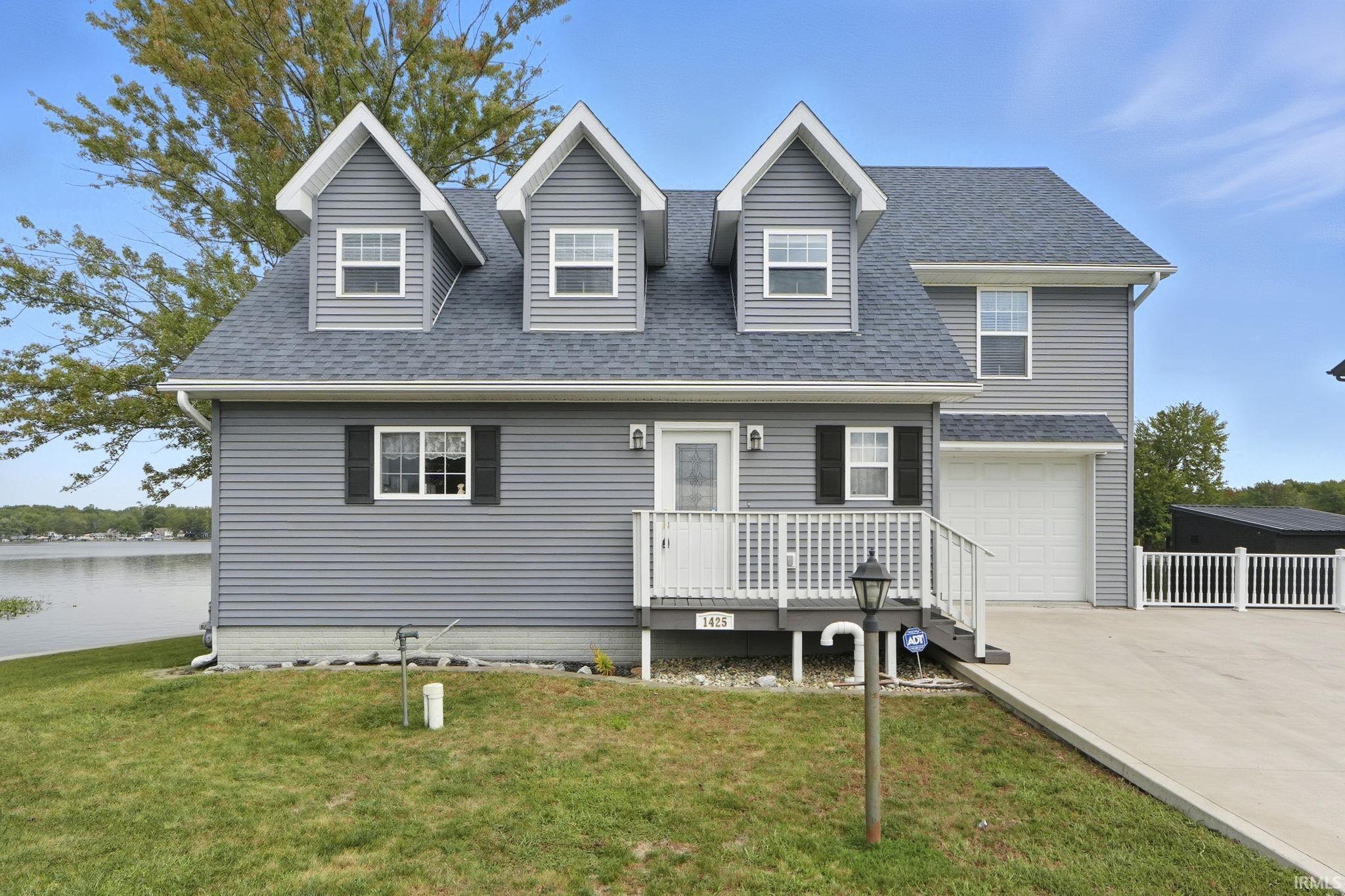 Photo 1 of 1425 E 700 Road