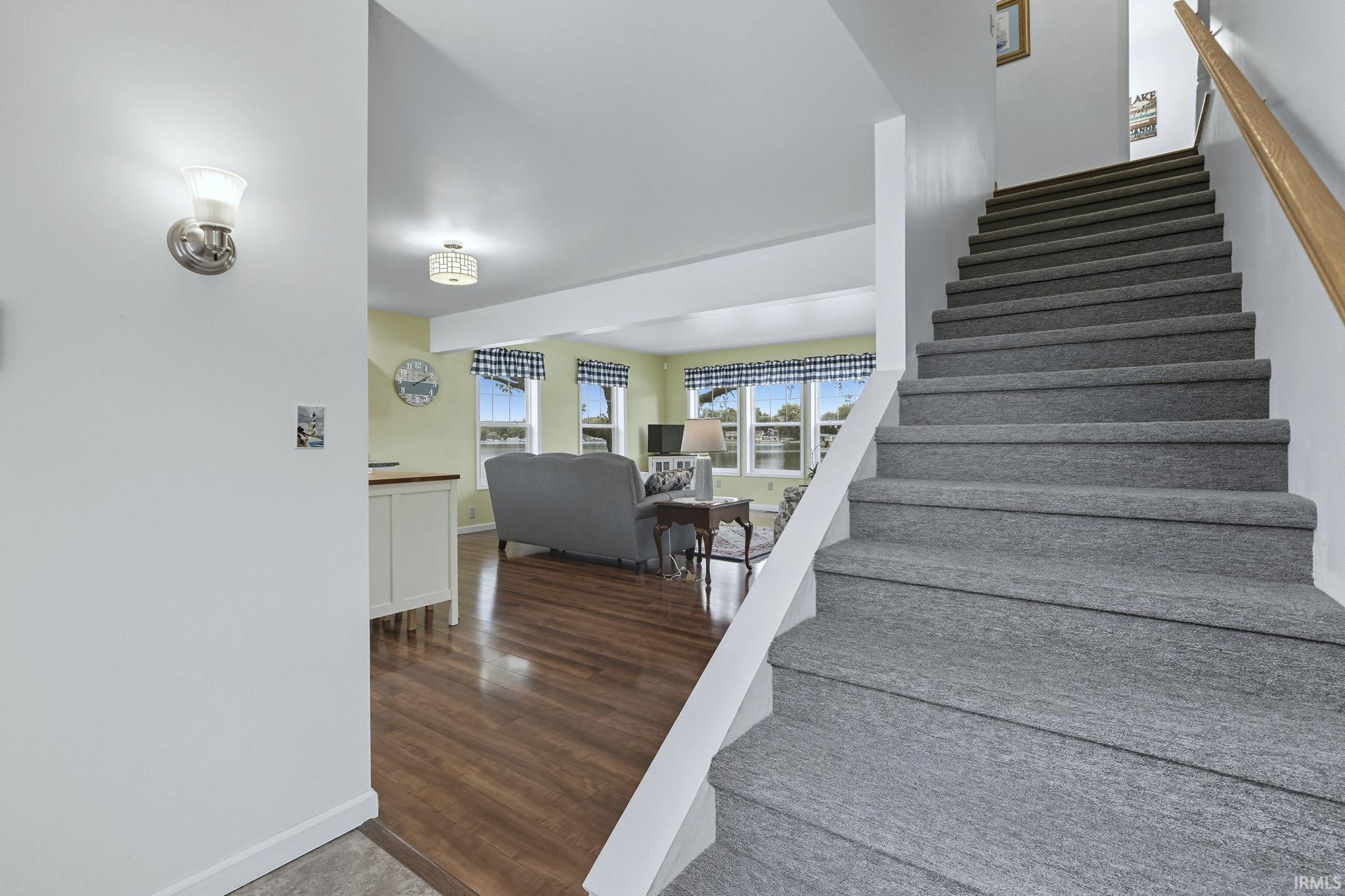 Photo 13 of 1425 E 700 Road