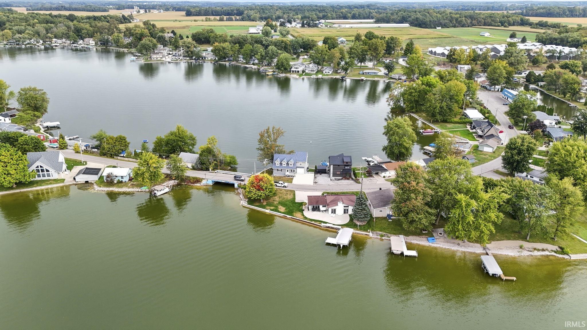 Photo 3 of 1425 E 700 Road