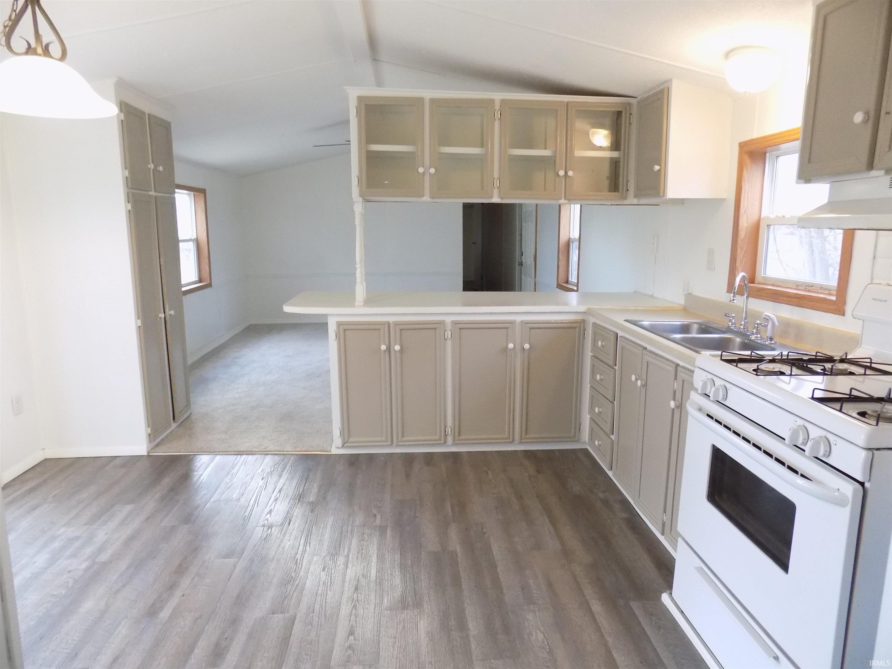 Photo 21 of 57560 Paul Street