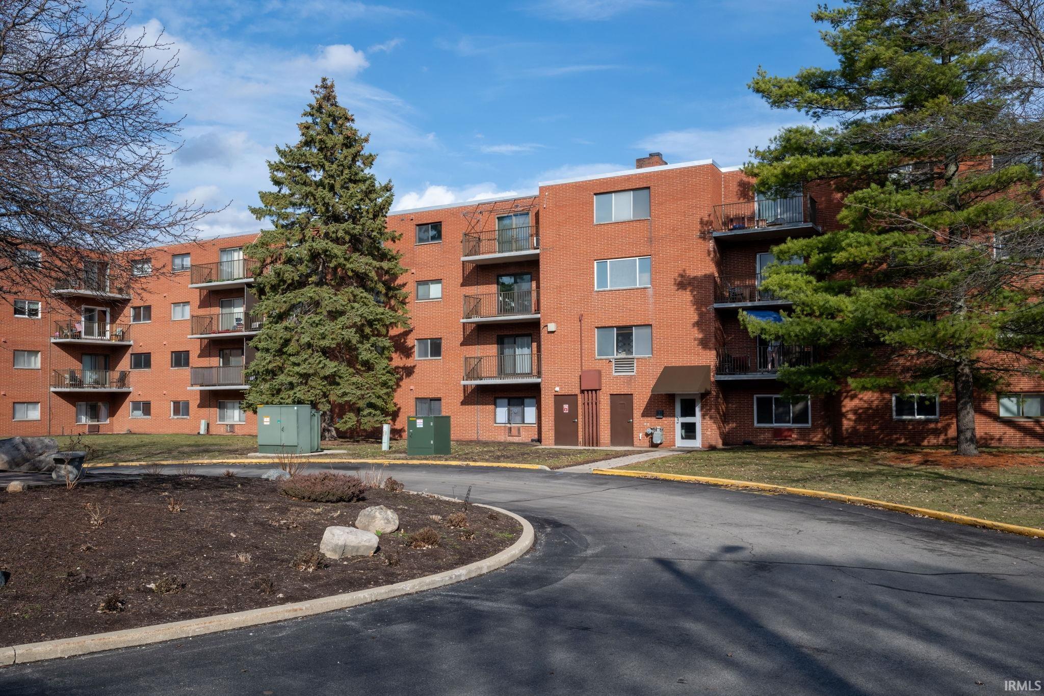 Photo 0 of 2927 Westbrook Drive