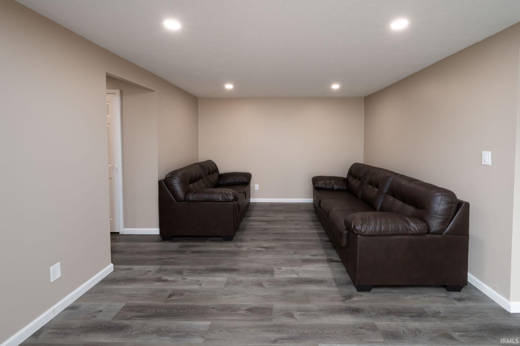 Photo 4 of 2927 Westbrook Drive