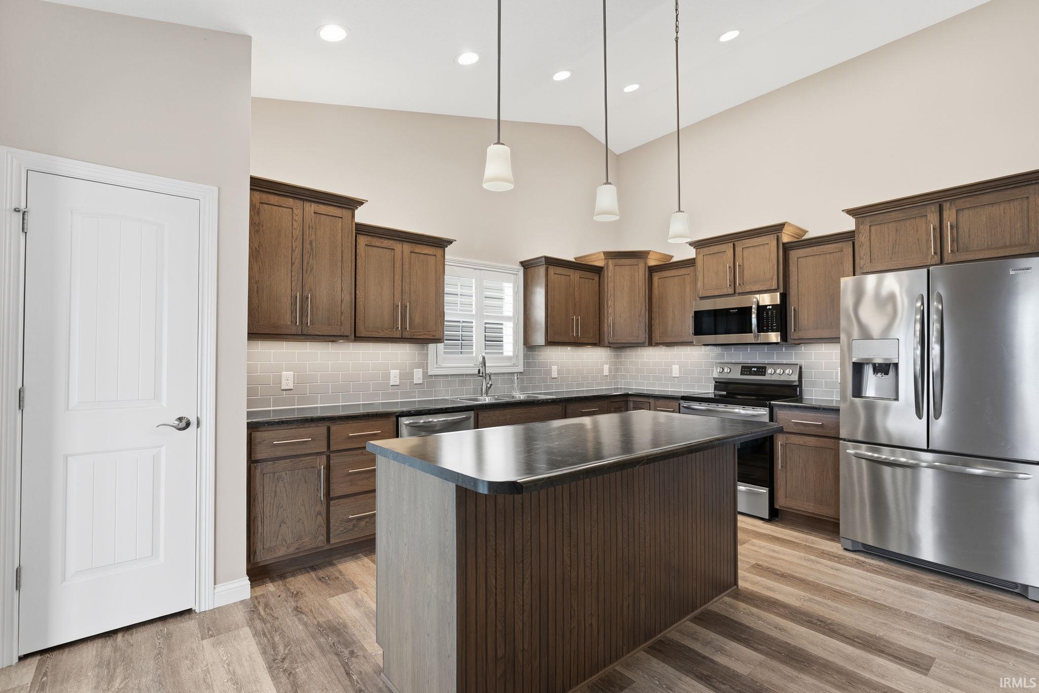 Photo 6 of 7864 Sunbeam Cove