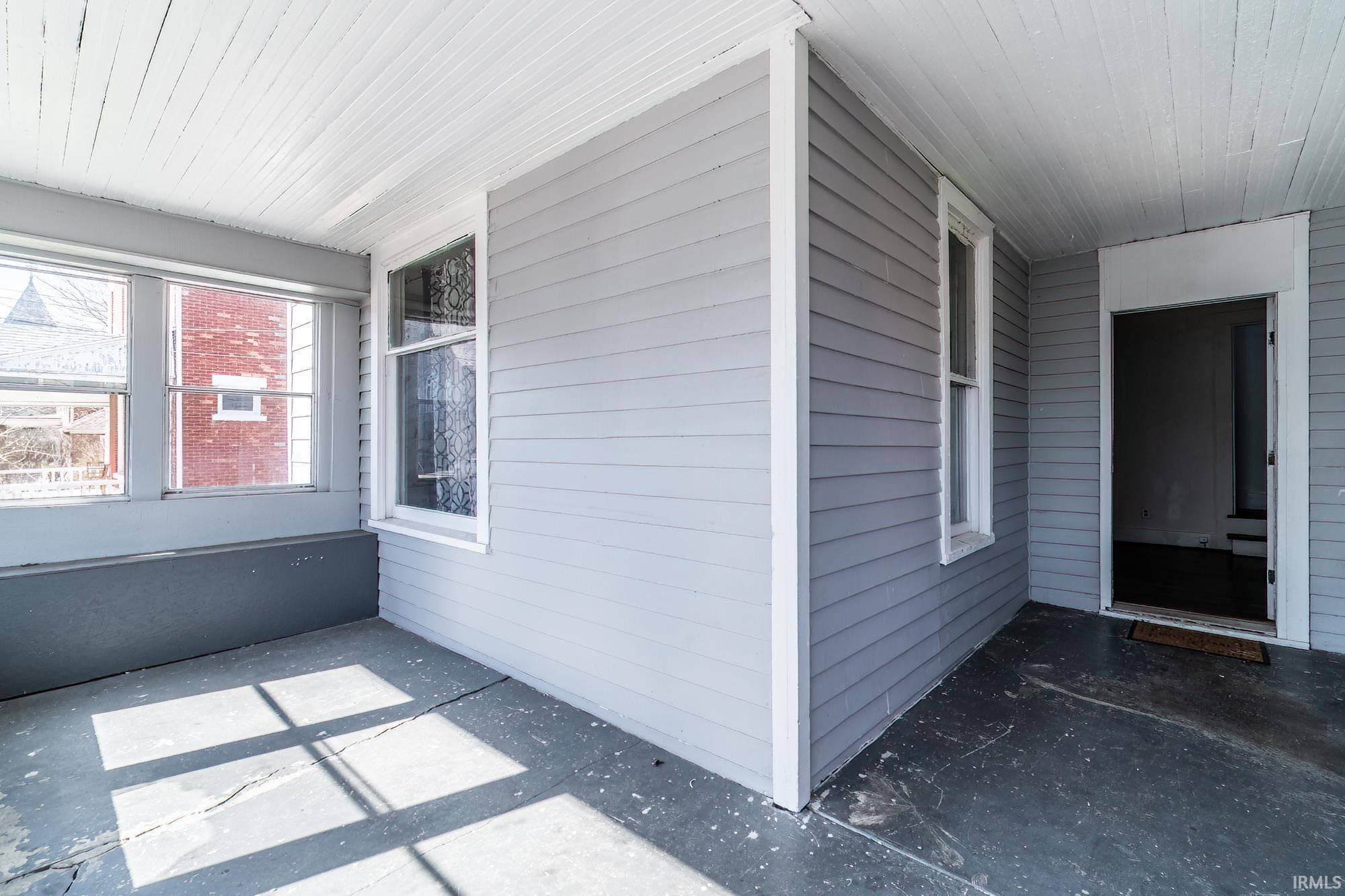 View of home's exterior