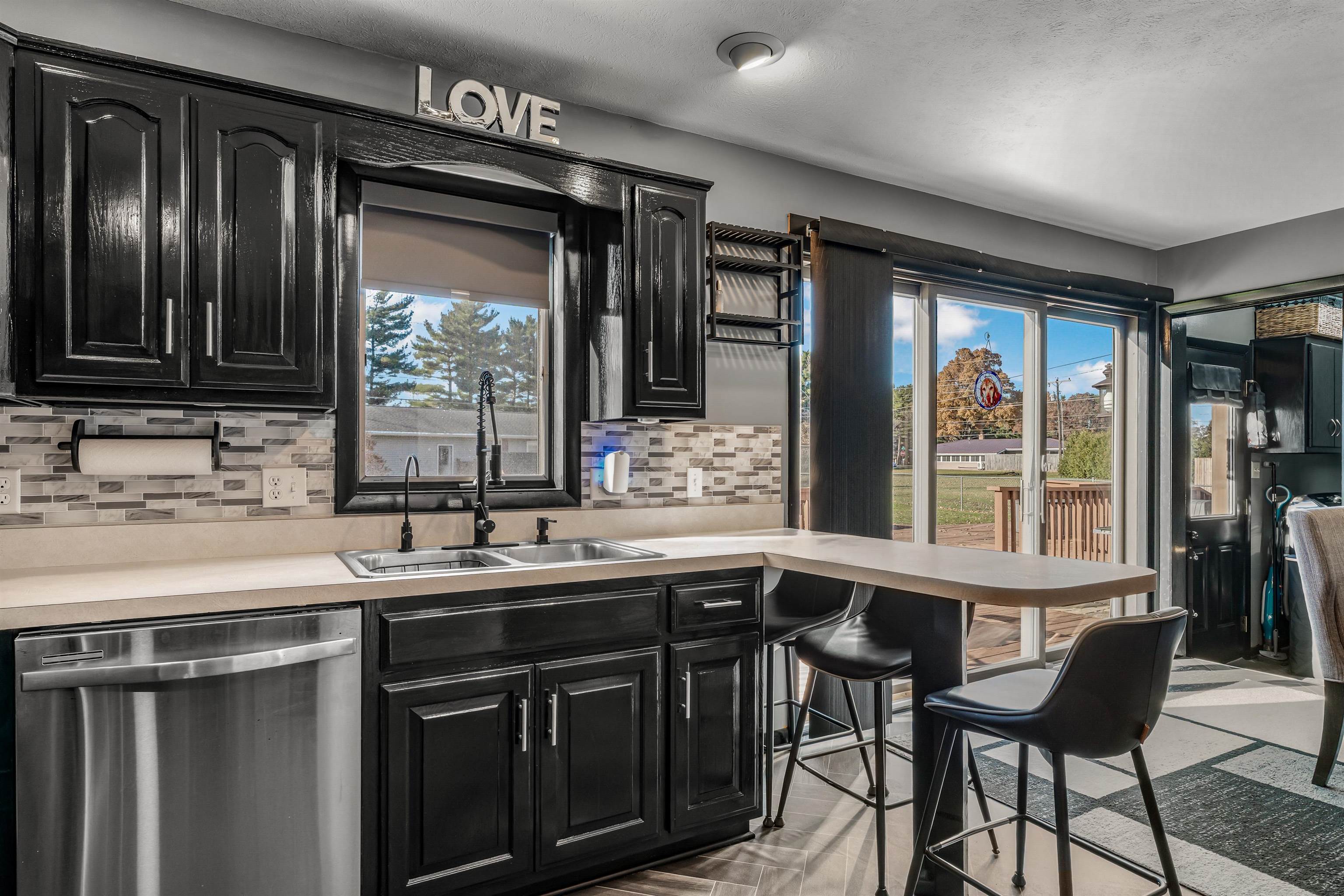 Photo 8 of 131 EMS C29A Lane