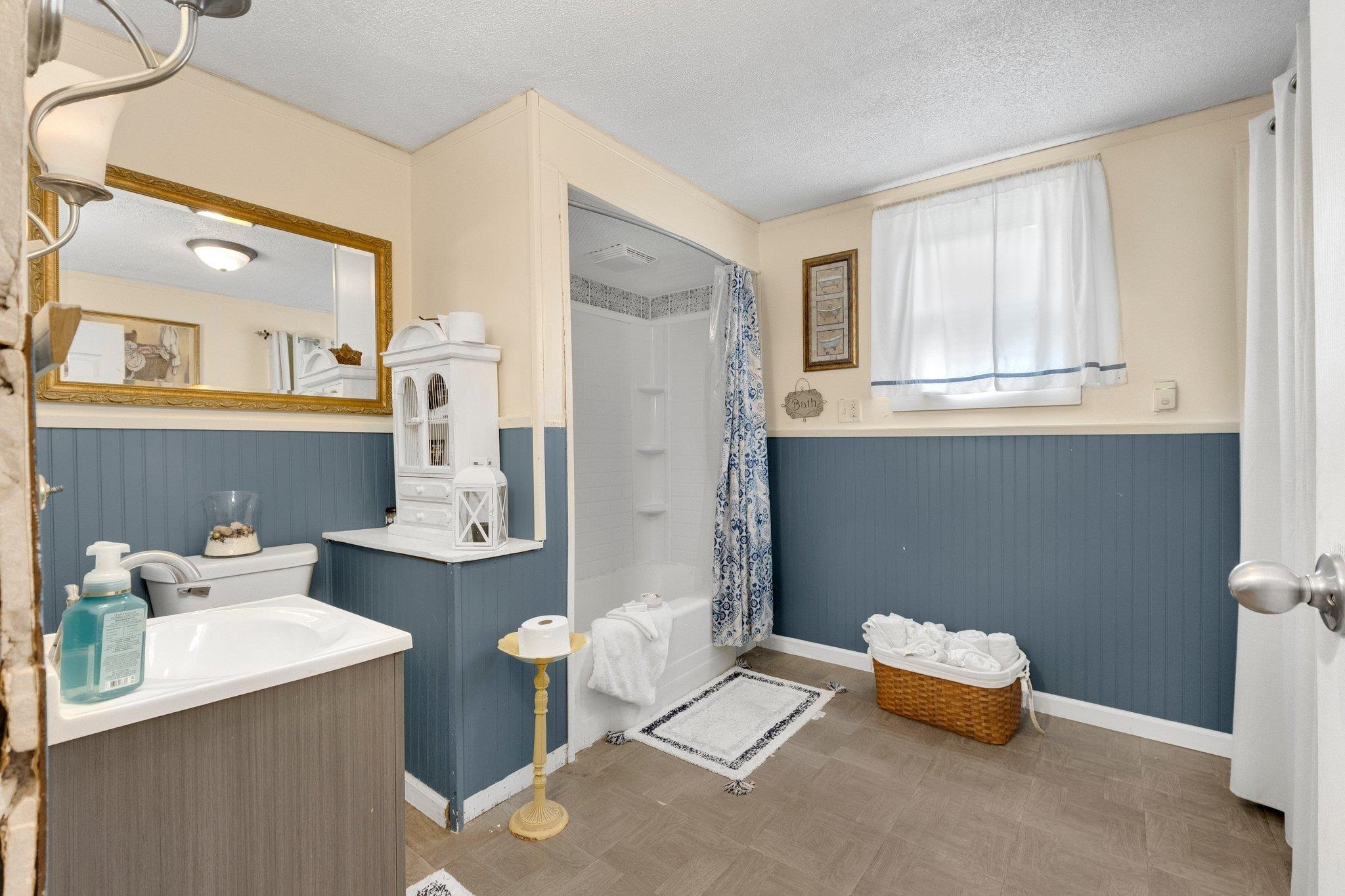 Photo 17 of 1605 E Clark Street