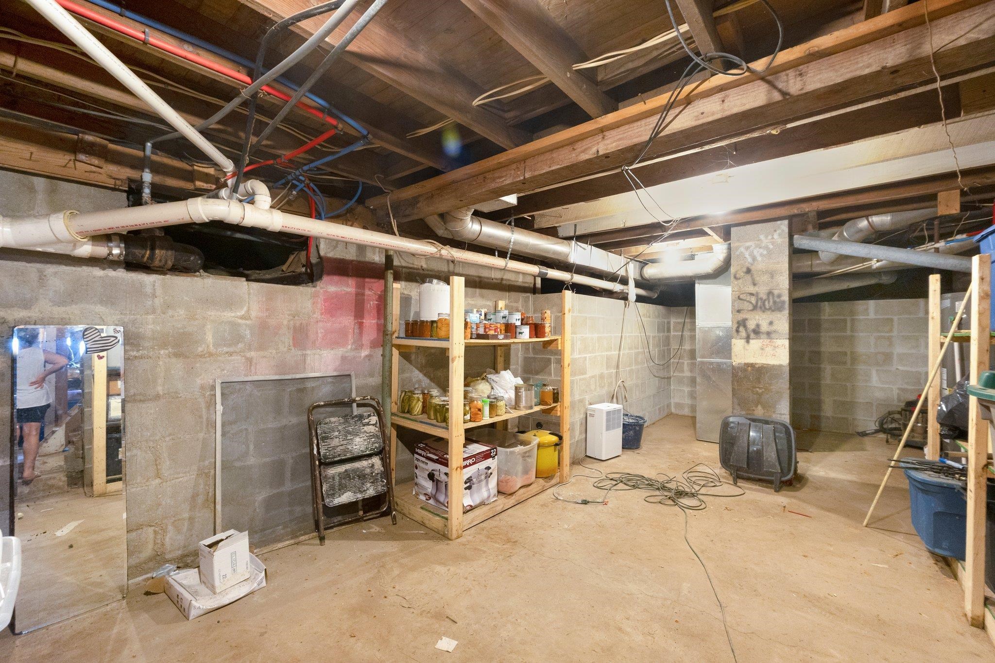 Photo 27 of 1605 E Clark Street