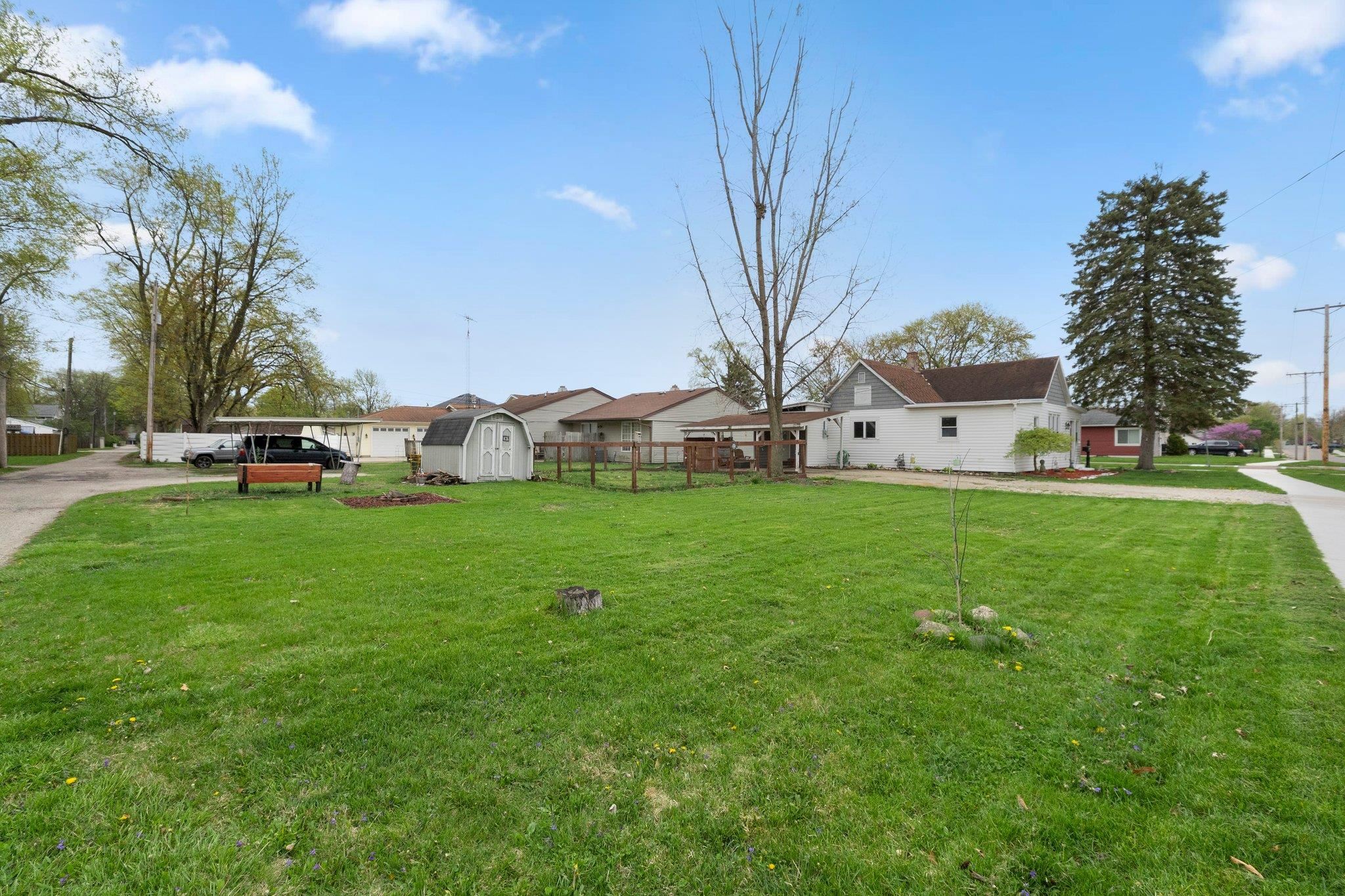 Photo 31 of 1605 E Clark Street