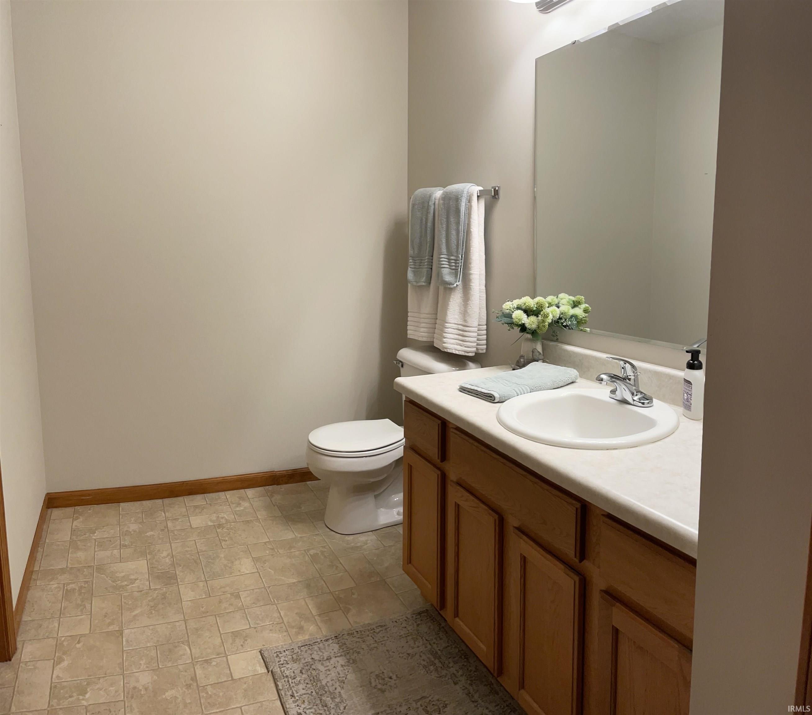 Photo 14 of 230 Broadmore Circle