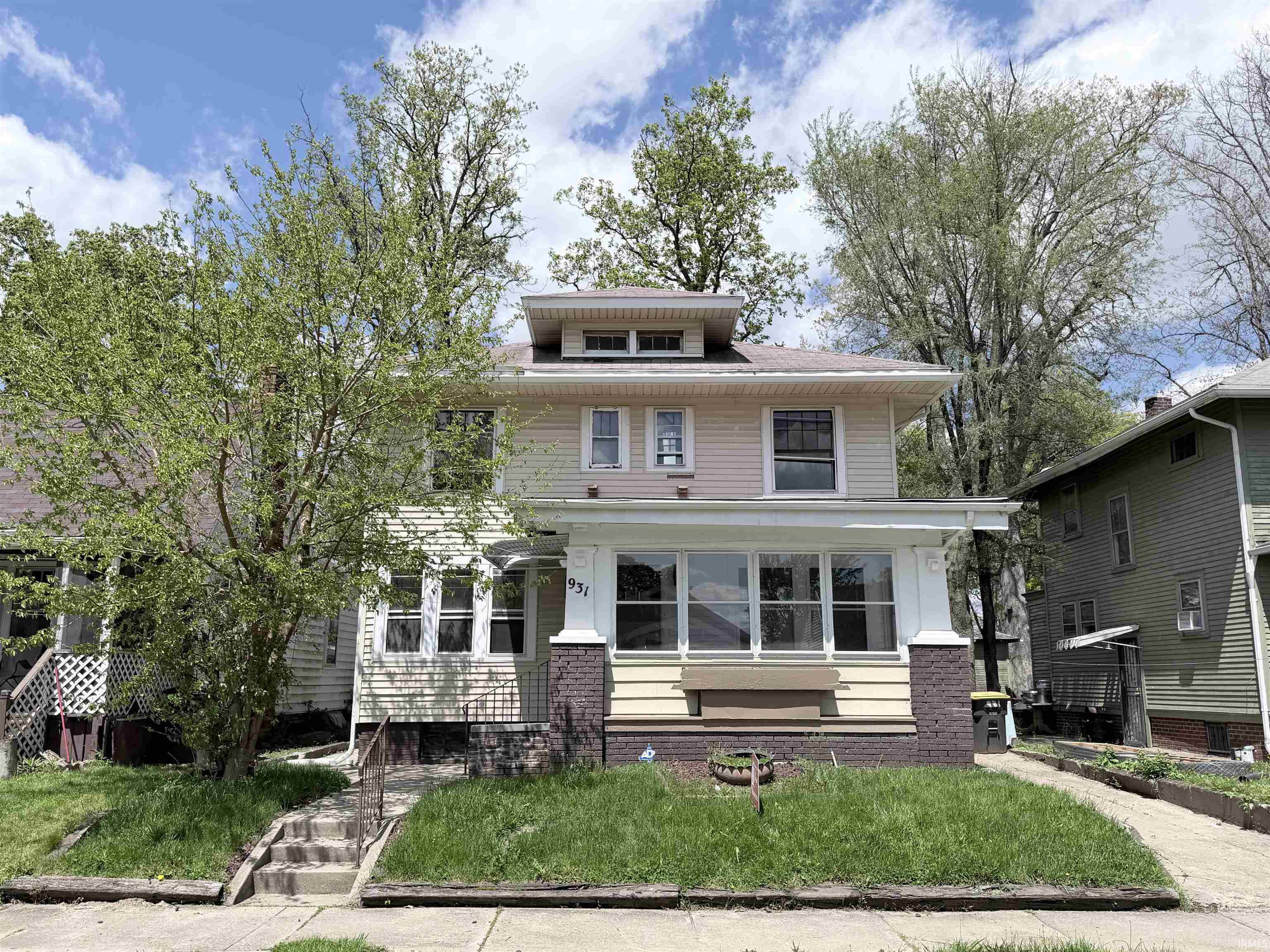 Photo 33 of 931 Woodview Boulevard
