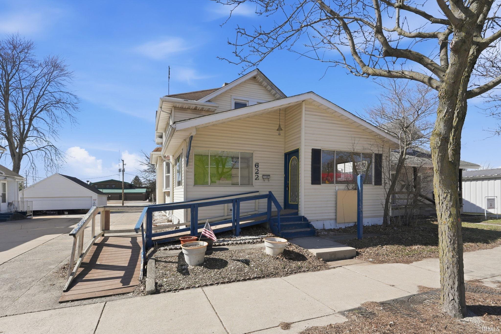 Photo 0 of 622 Broadway Street