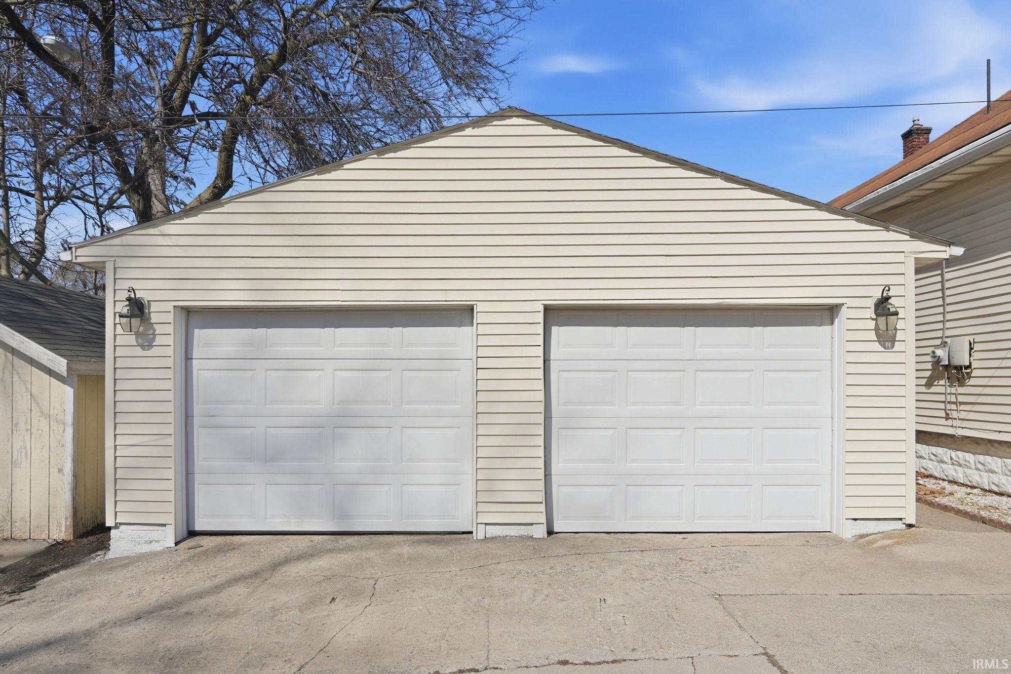 Photo 19 of 622 Broadway Street