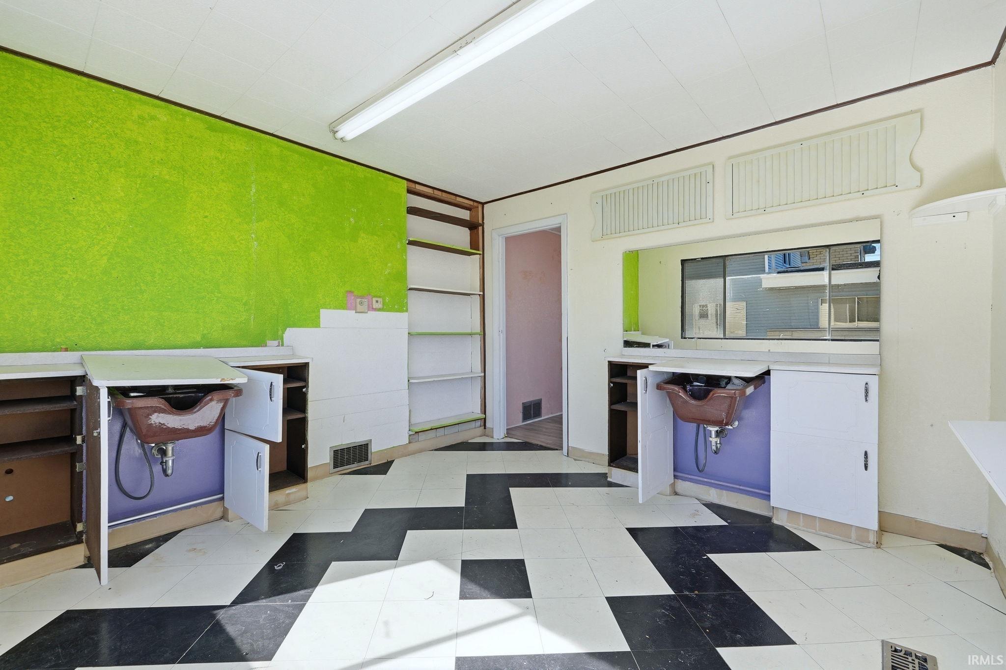 Photo 5 of 622 Broadway Street