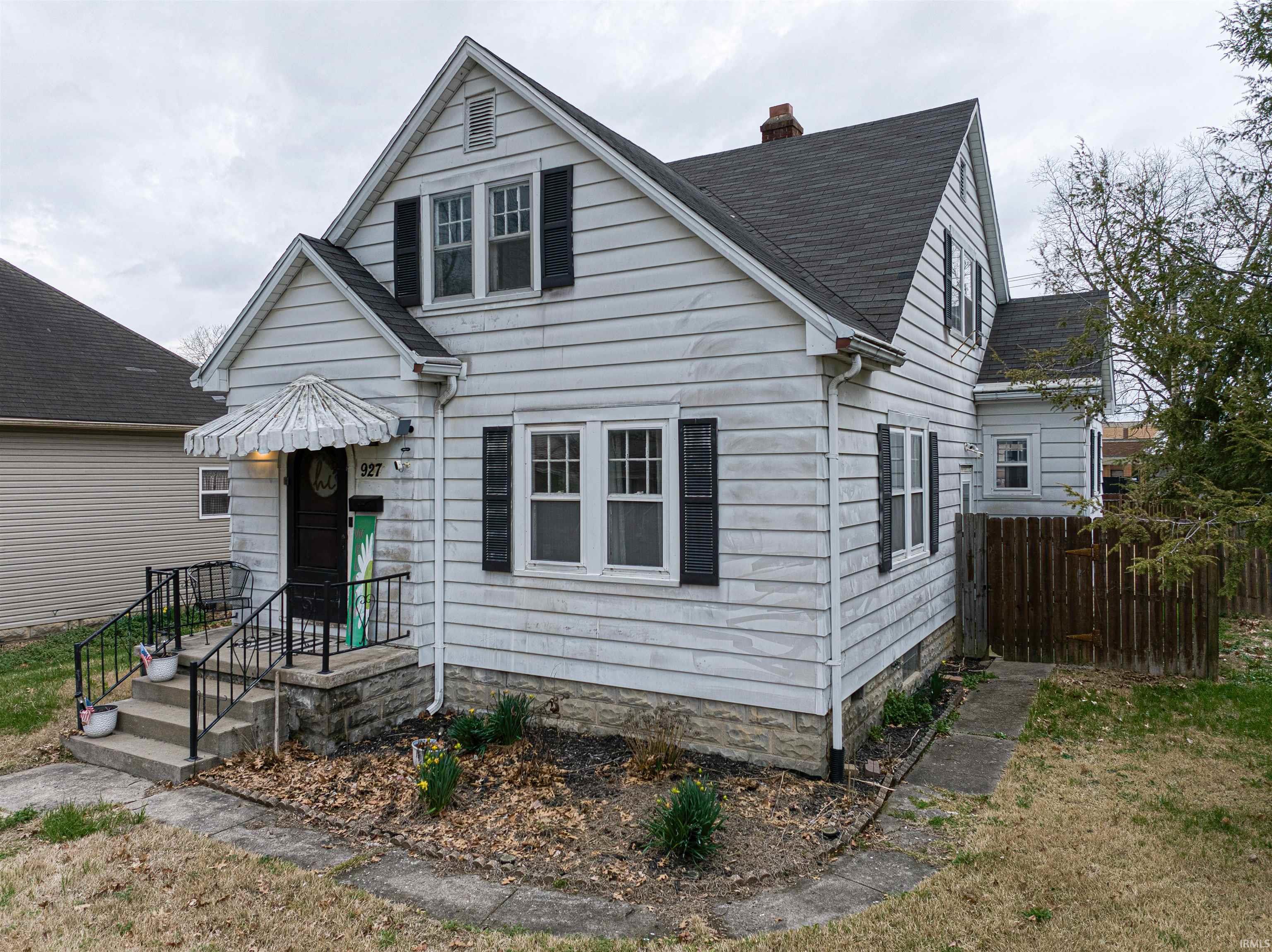 Homes for sale in Mount Vernon, IN | 927 E Fifth St, Mount Vernon, IN 47620 | MLS# 202608254