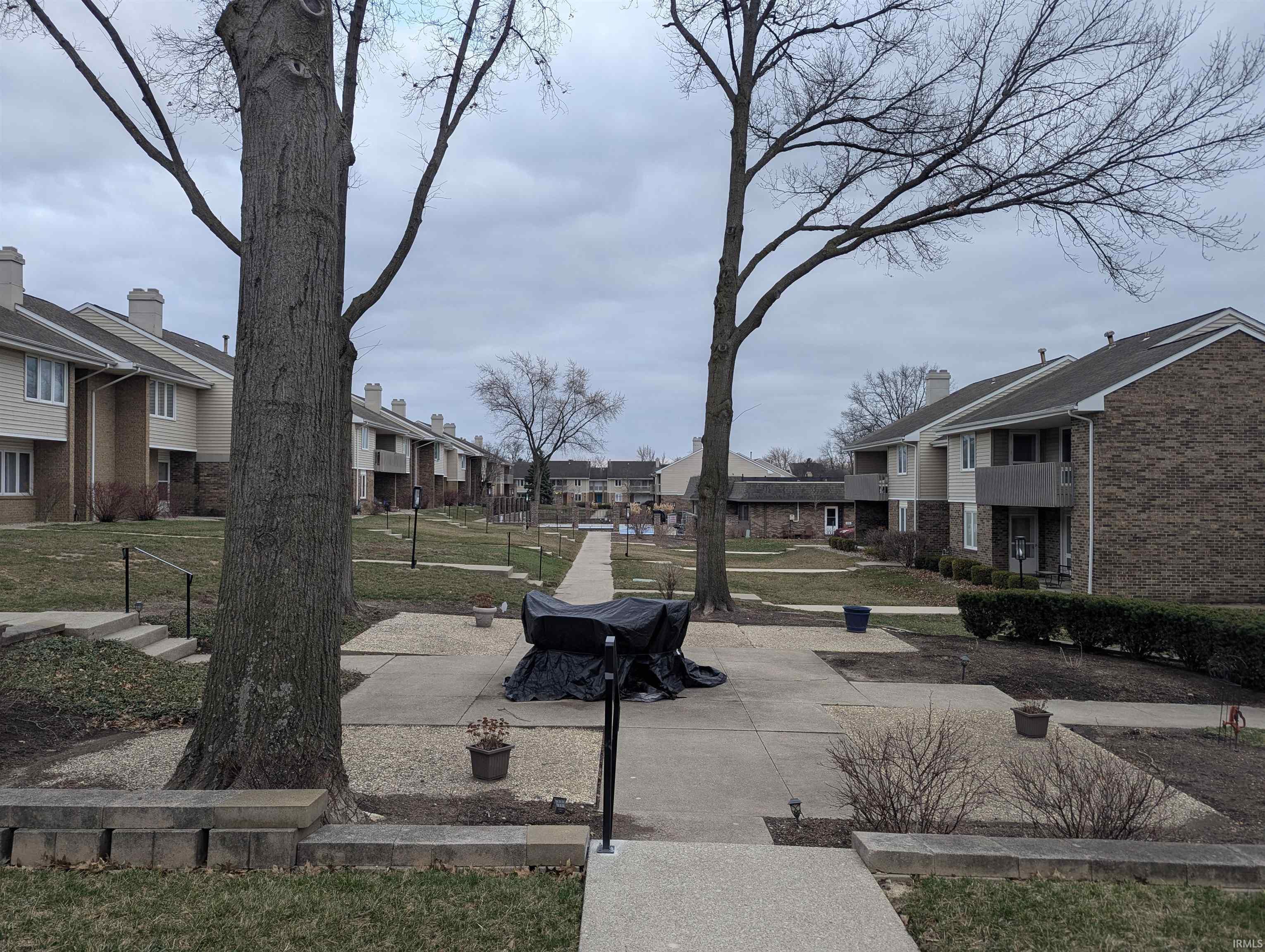 View of property's community featuring a residential view