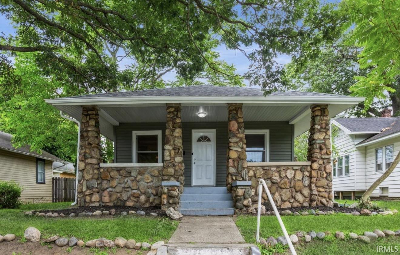 Homes for sale in Mishawaka, IN | 516 N Logan St, Mishawaka, IN 46545 | MLS# 202608425