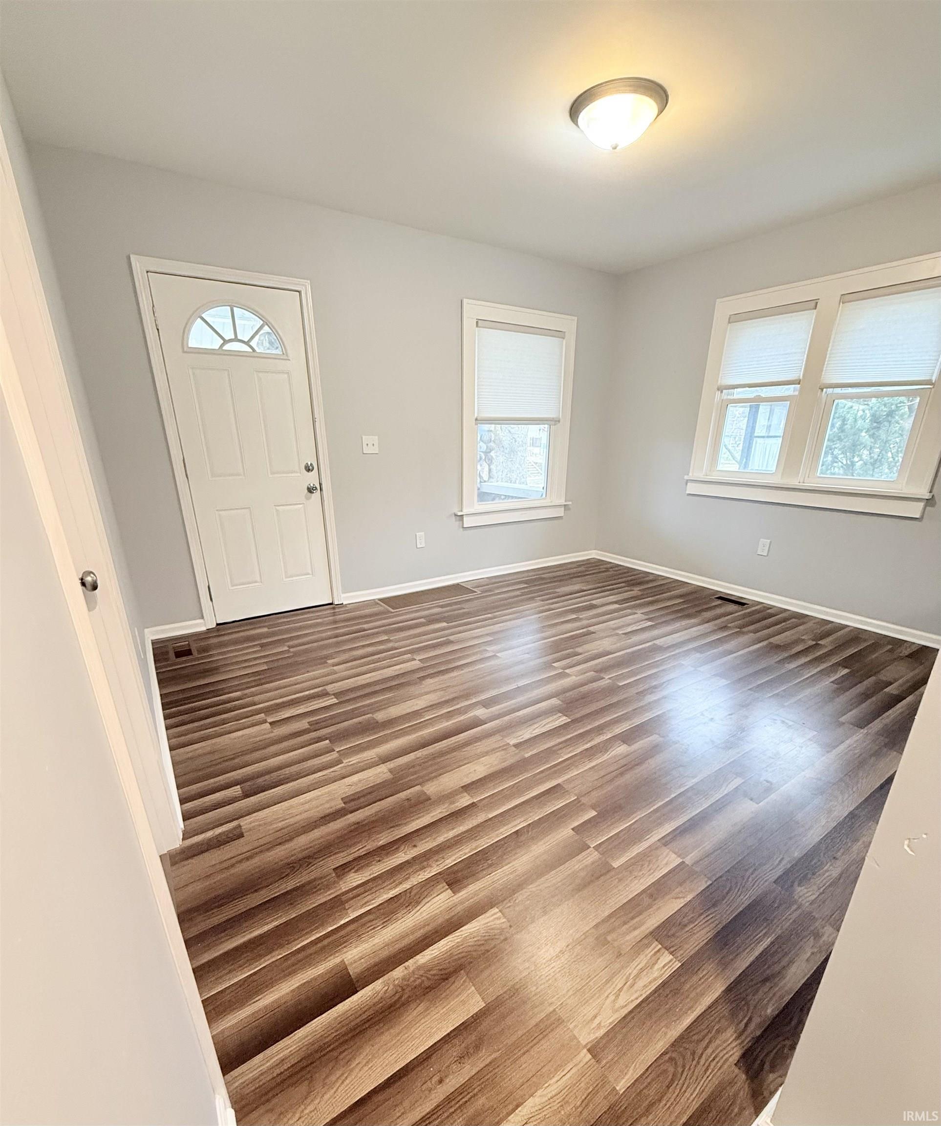 Homes for sale in Mishawaka, IN | 516 N Logan St, Mishawaka, IN 46545 | MLS# 202608425