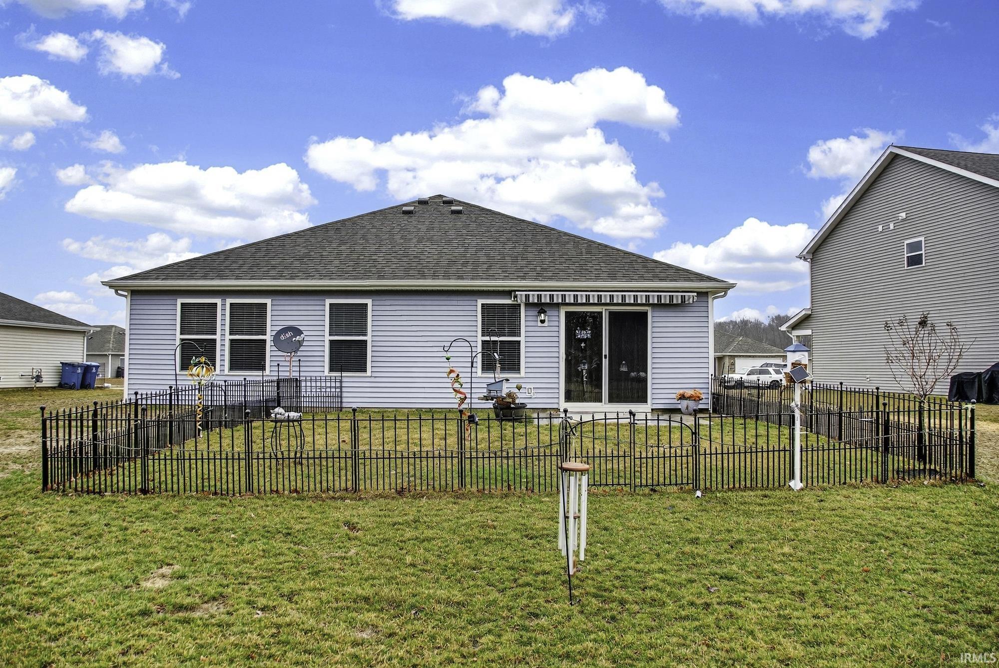 Photo 3 of 1762 Kensington Drive