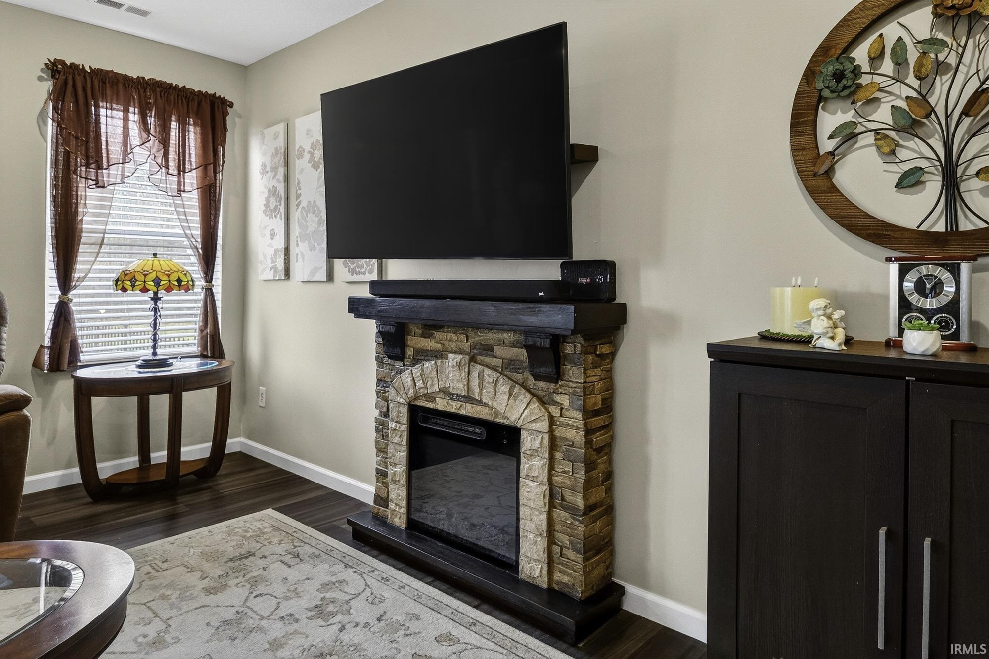 Photo 5 of 1762 Kensington Drive