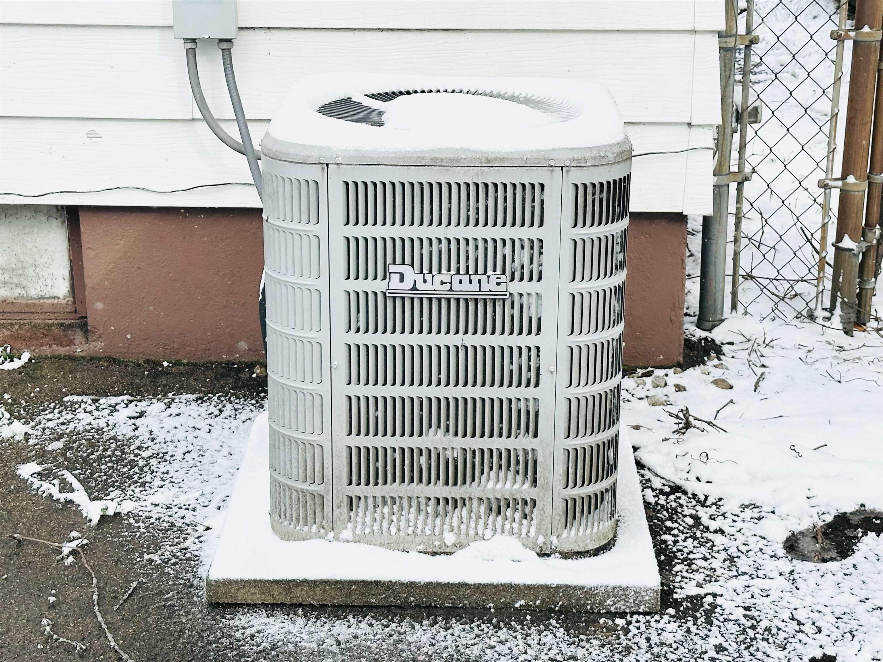 Homes for sale in Mishawaka, IN | 917 Geyer Ave, Mishawaka, IN 46544 | MLS# 202608662