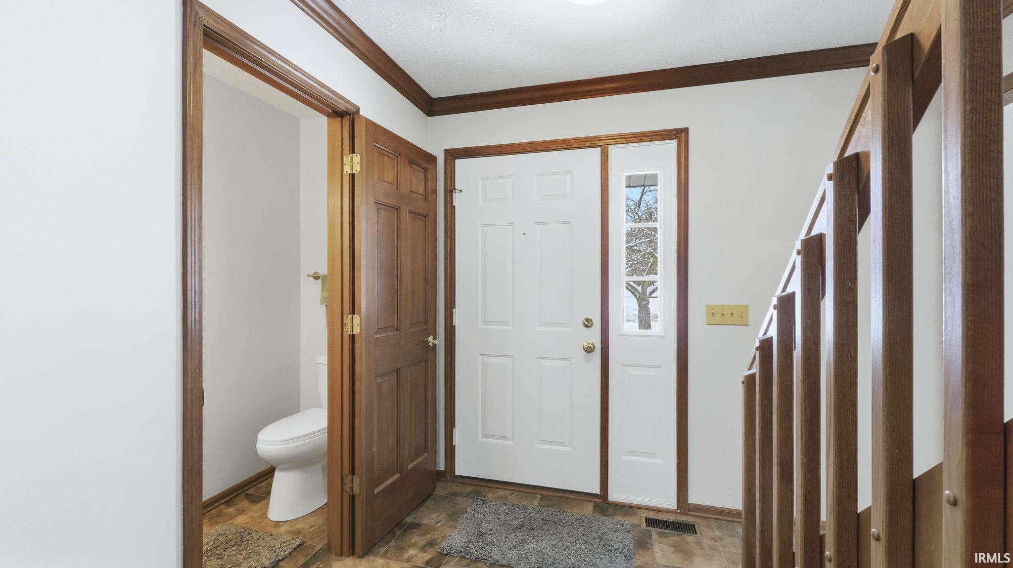 Photo 14 of 2101 White Plains Court