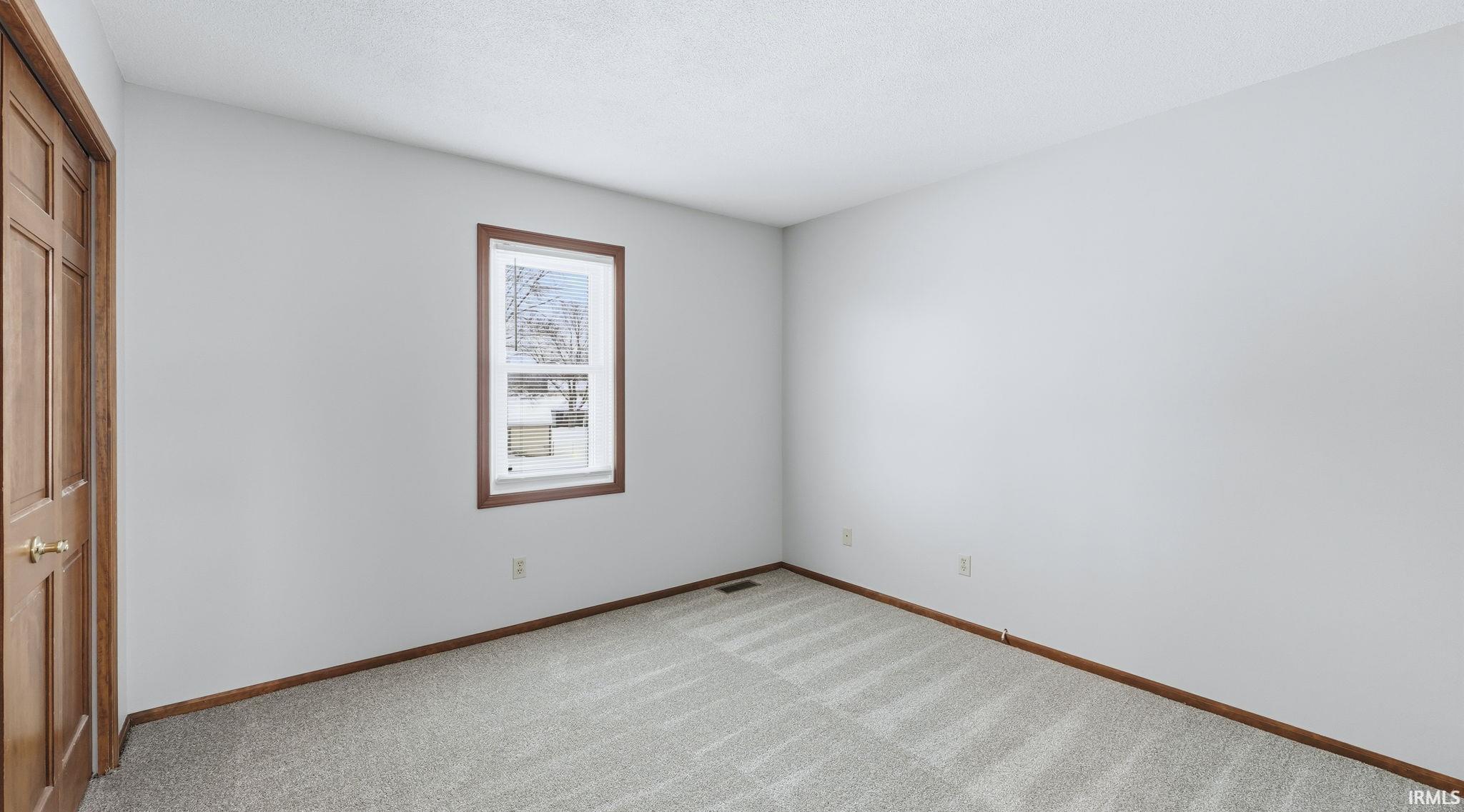 Photo 18 of 2101 White Plains Court