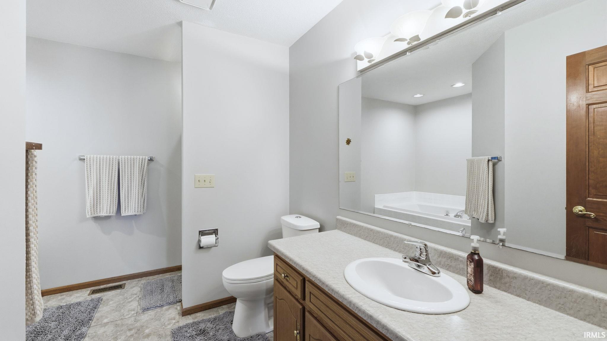 Photo 25 of 2101 White Plains Court