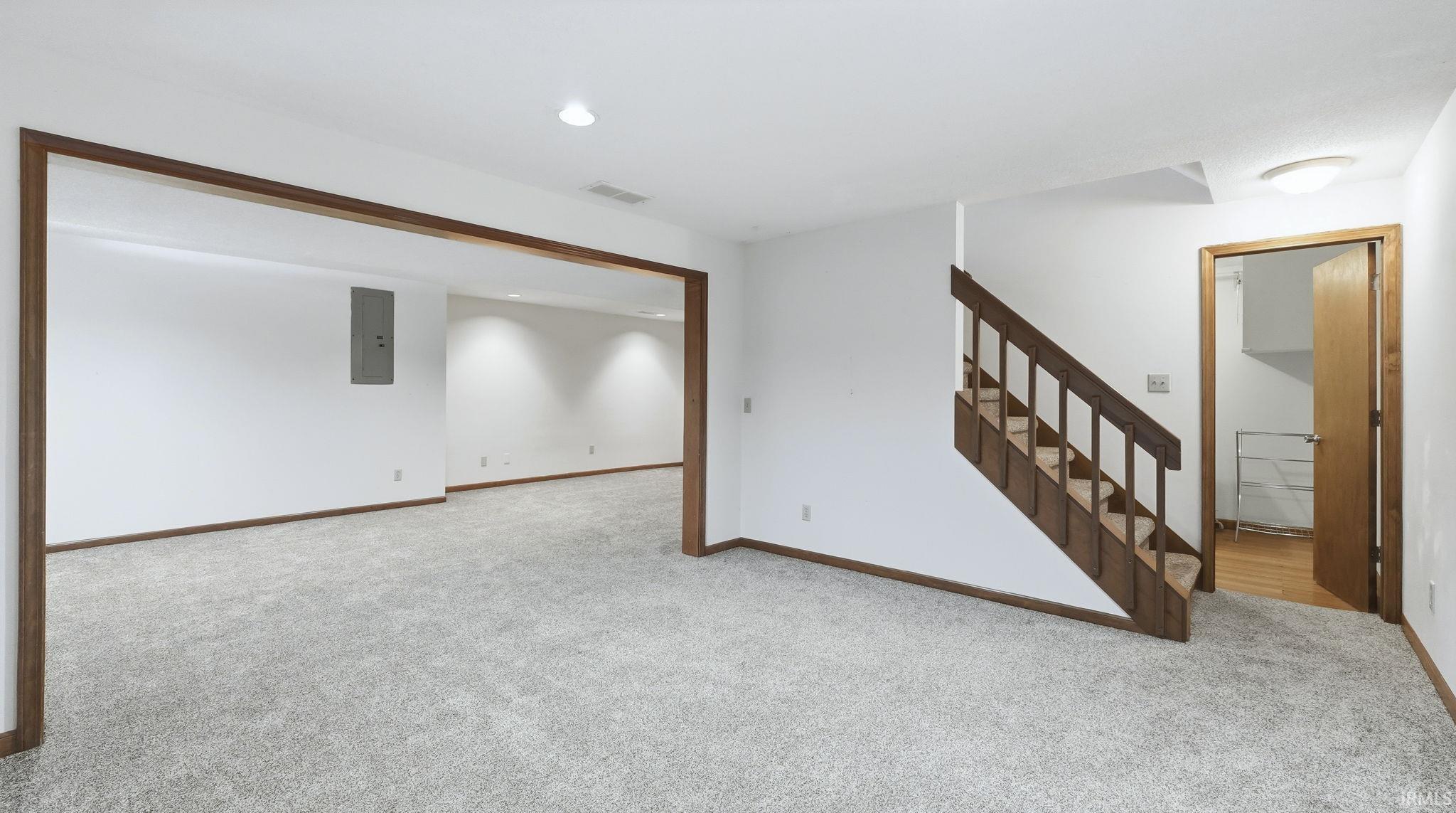 Photo 30 of 2101 White Plains Court