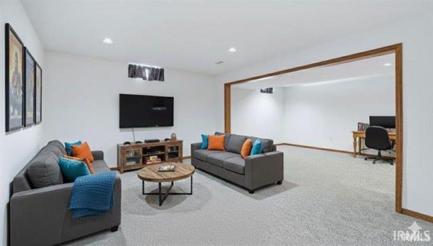 Photo 31 of 2101 White Plains Court