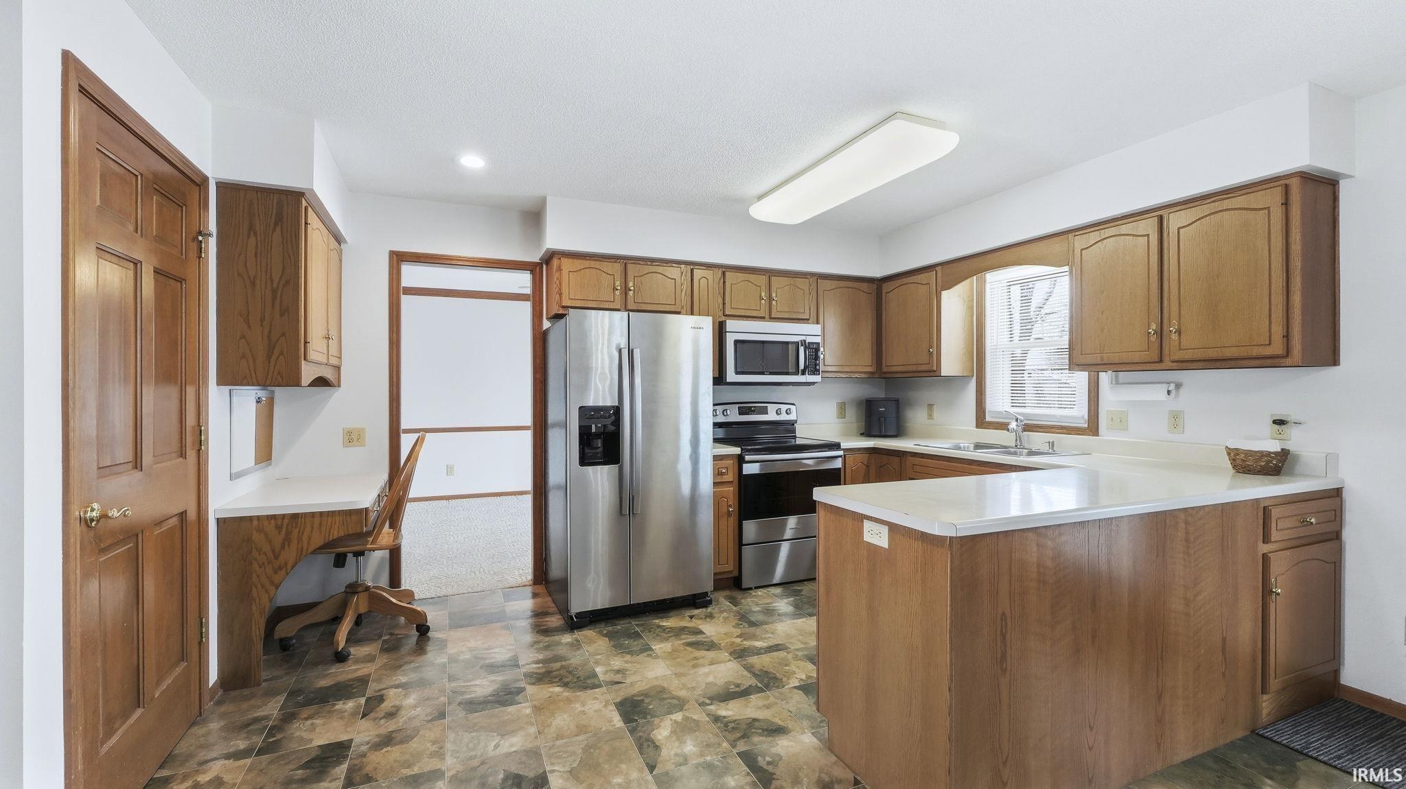 Photo 8 of 2101 White Plains Court