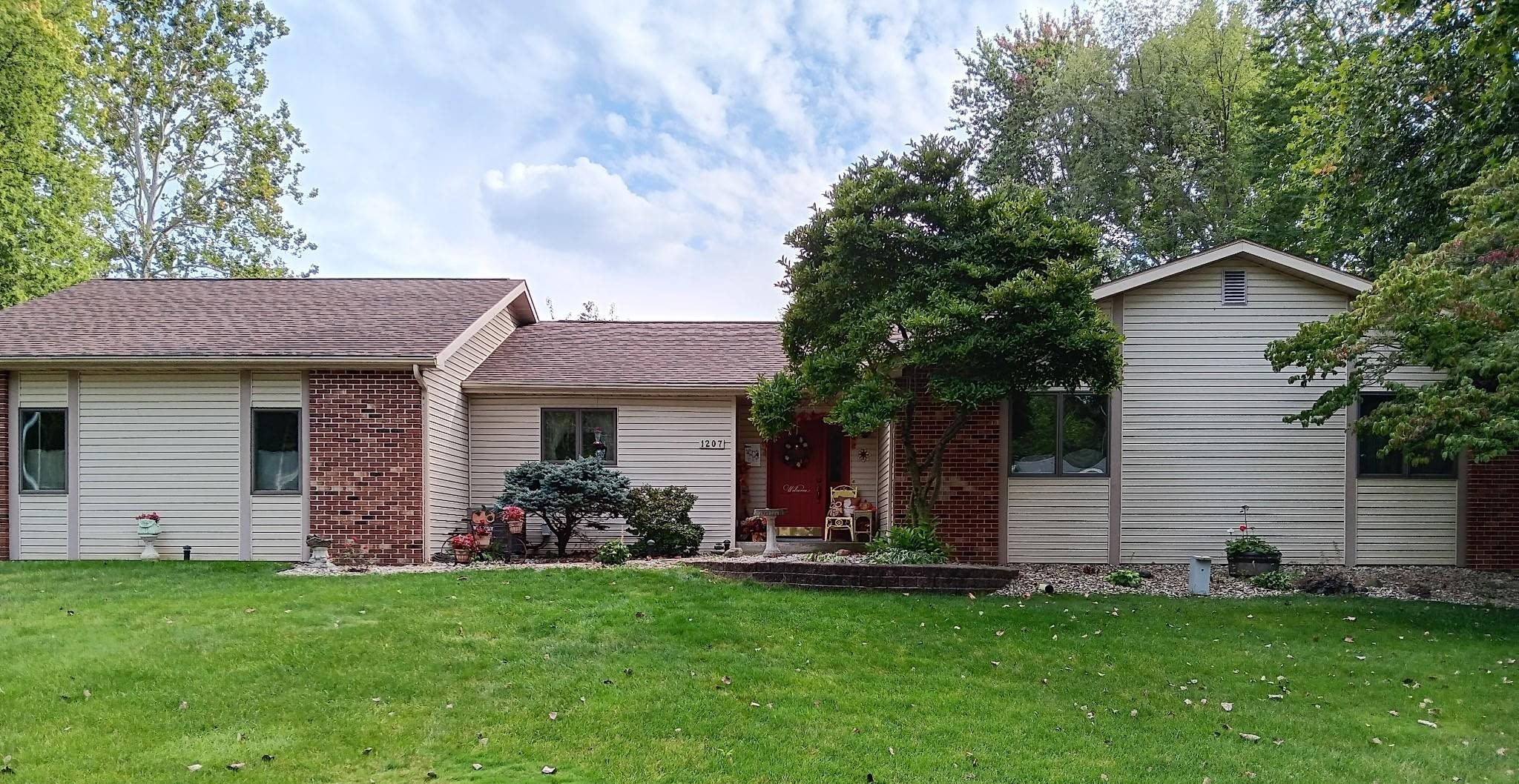 Beautiful lawn and front entrance