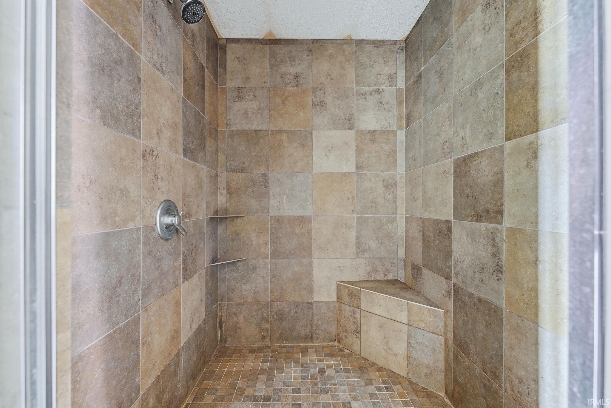 Photo 15 of 2085 Lindenwood Avenue