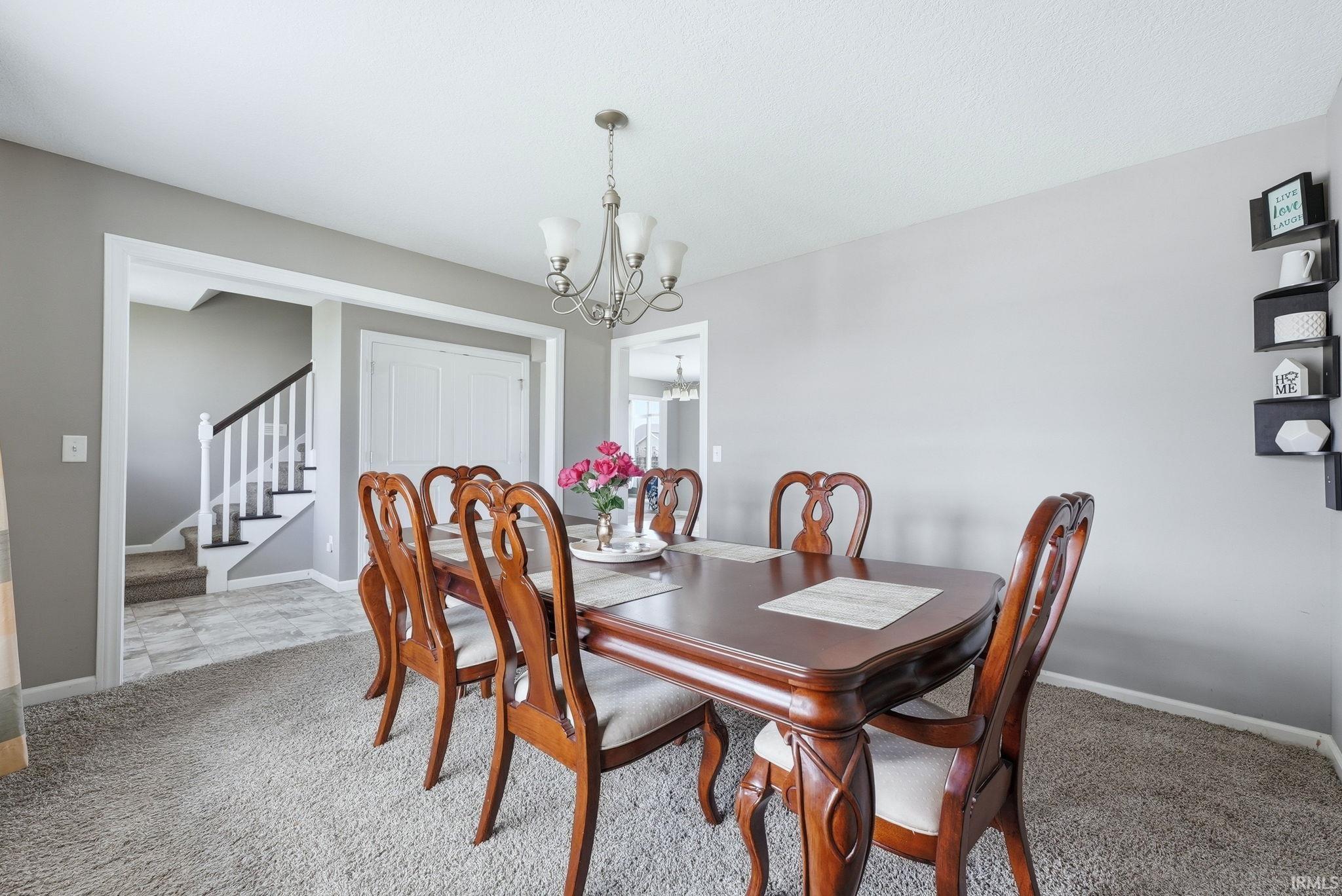 Photo 3 of 2085 Lindenwood Avenue