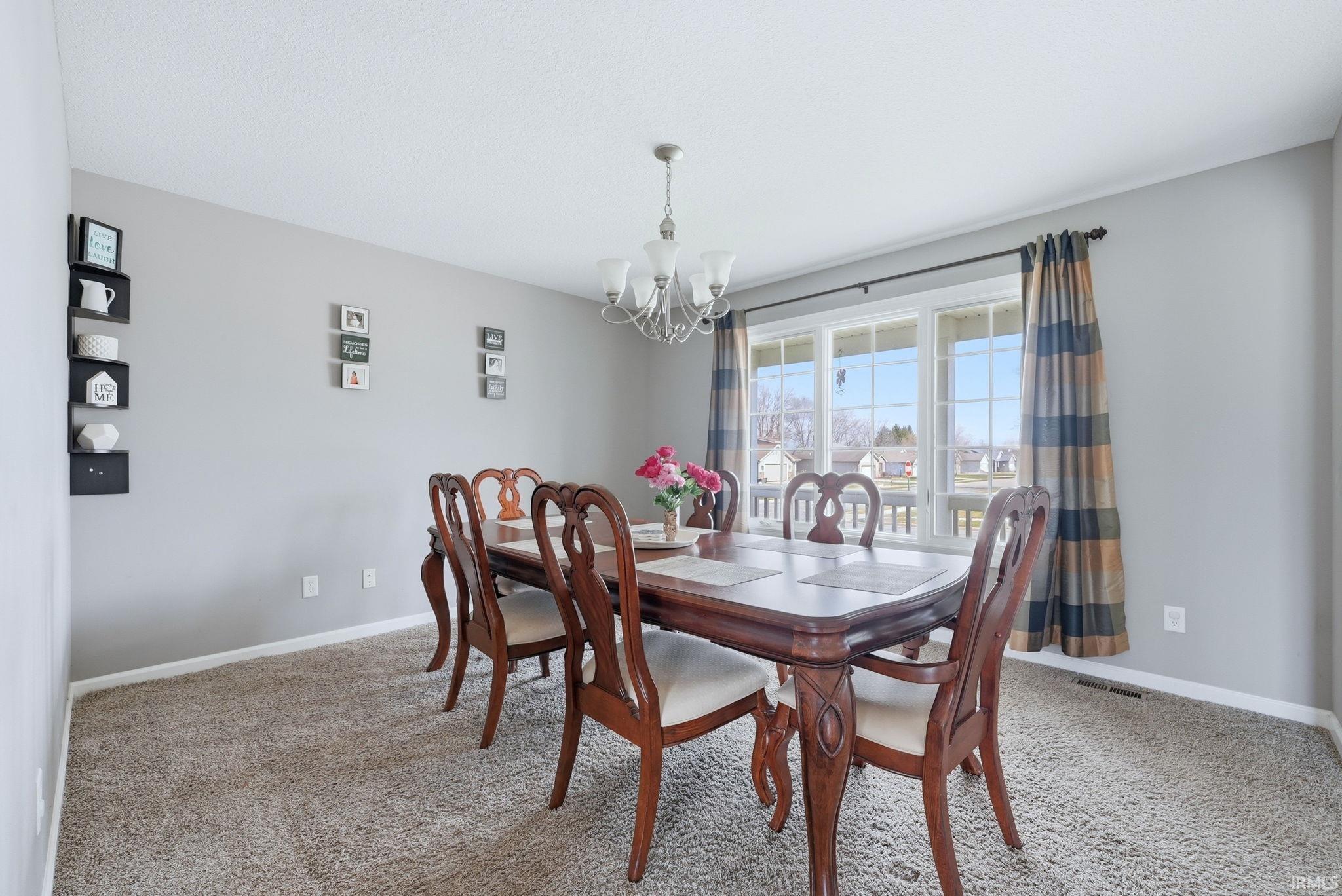 Photo 4 of 2085 Lindenwood Avenue