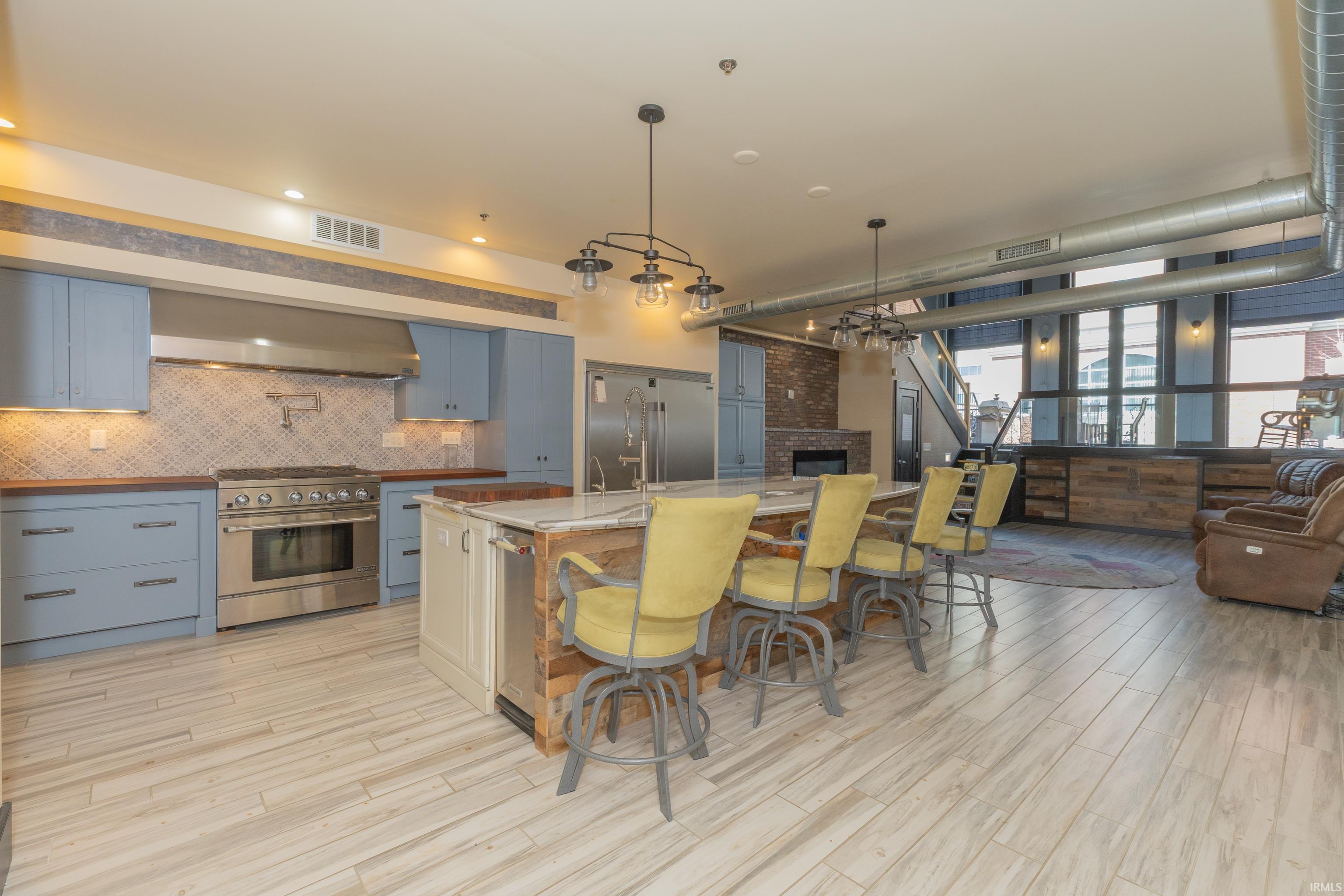 Homes for sale in Evansville, IN | 301 Main St #D, Evansville, IN 47708 | MLS# 202609077