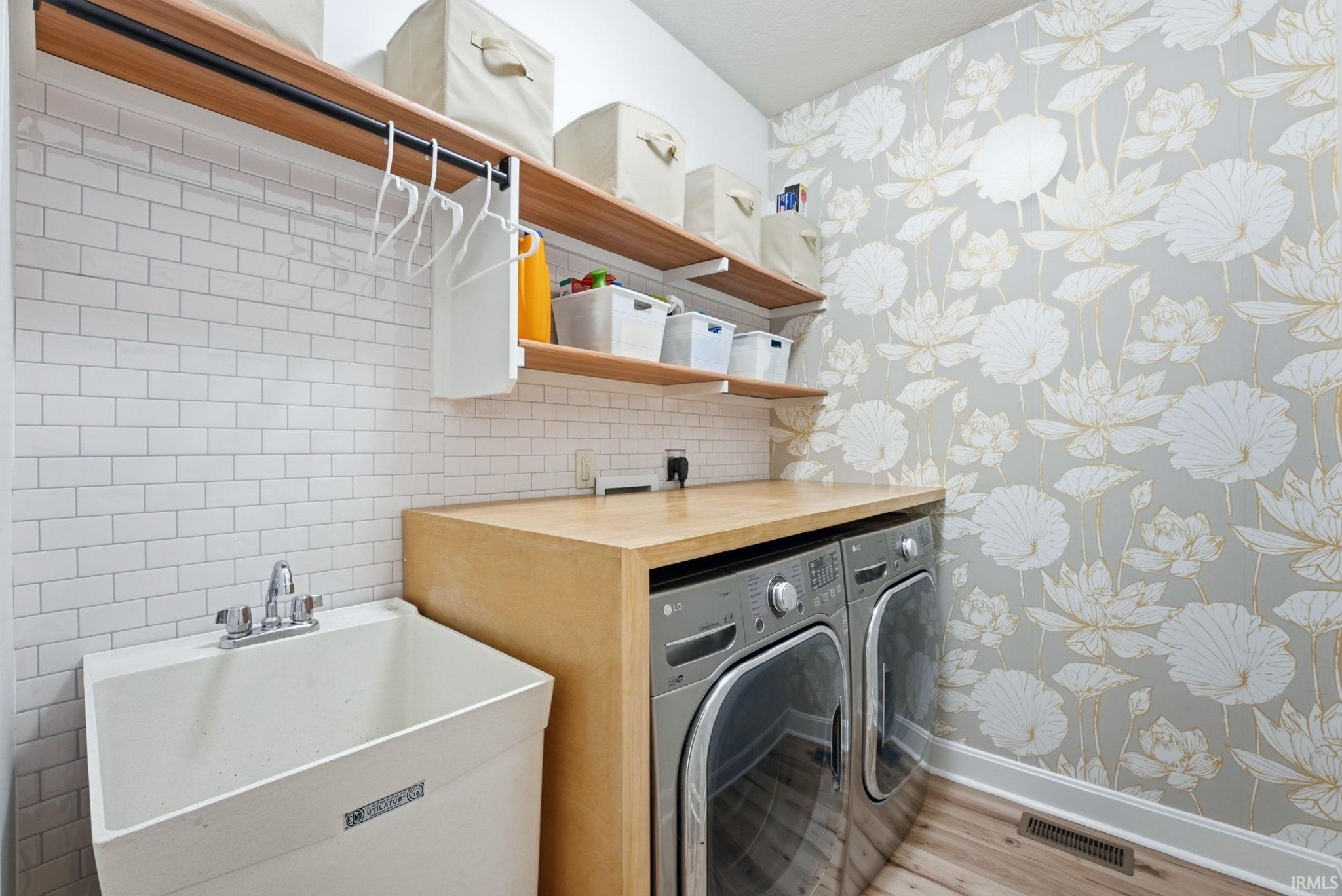 Photo 24 of 2142 Laurelwood Drive