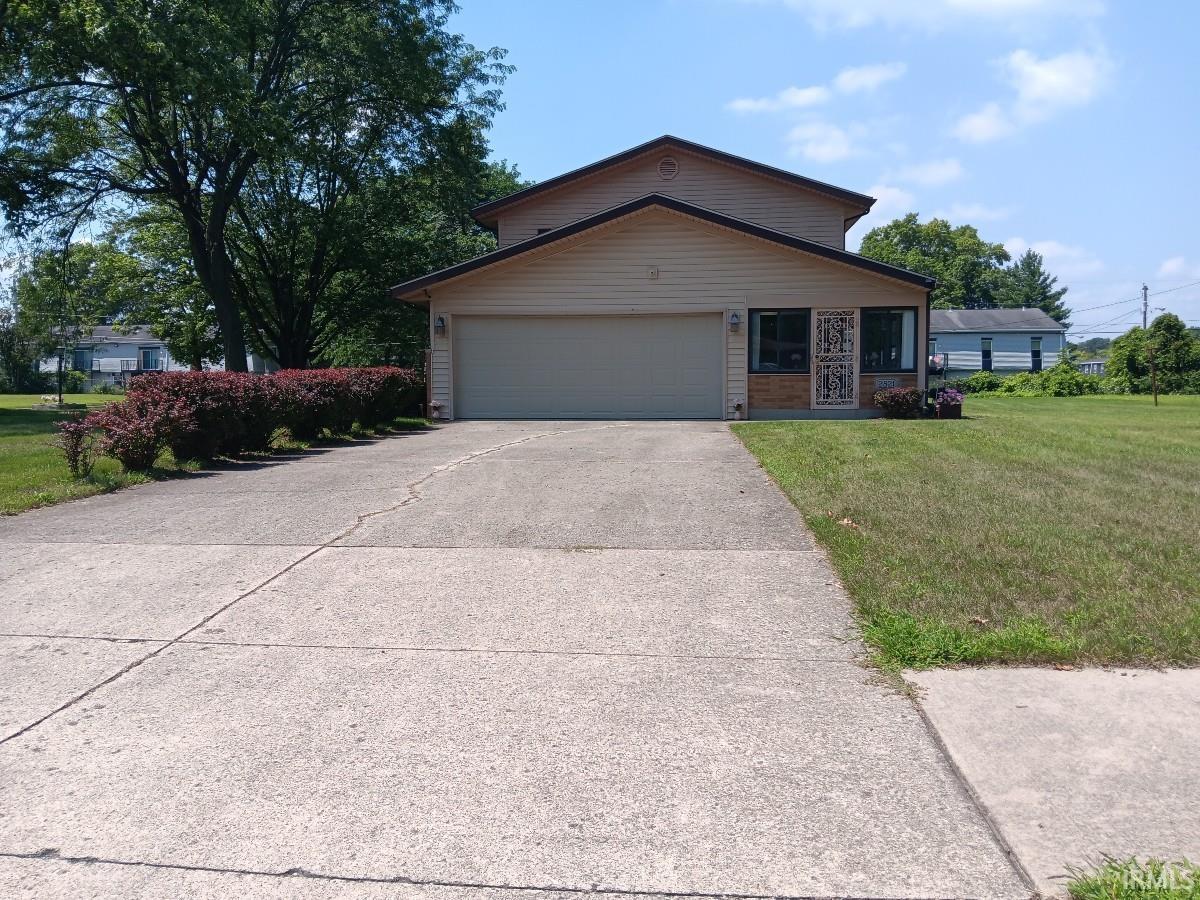 Homes for sale in Fort Wayne, IN | 2821 Stardale Dr, Fort Wayne, IN 46816 | MLS# 202609151
