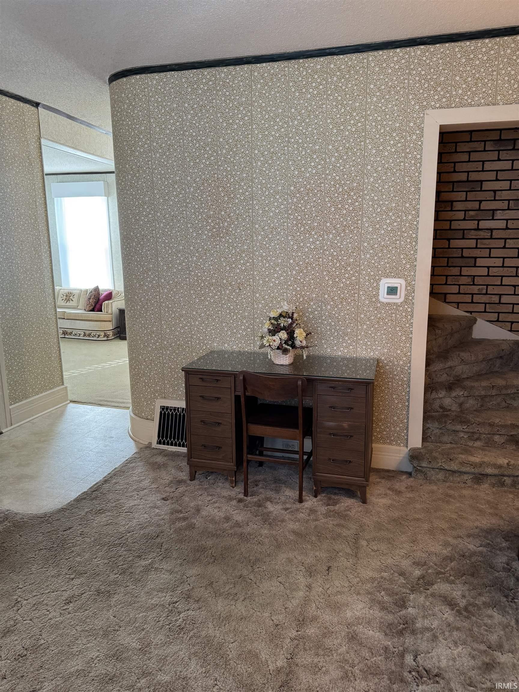 Photo 21 of 672 E Franklin Street