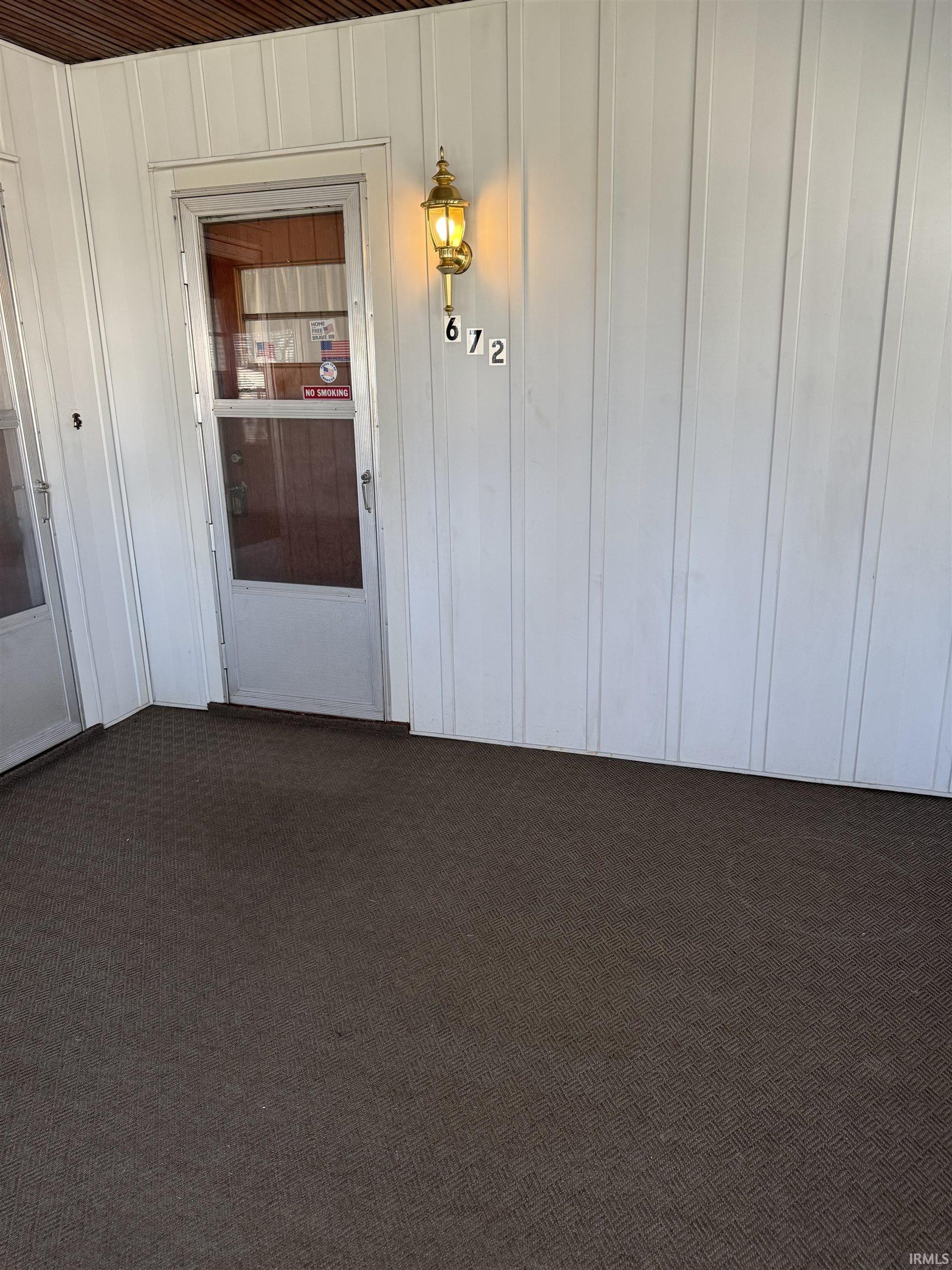 Photo 3 of 672 E Franklin Street