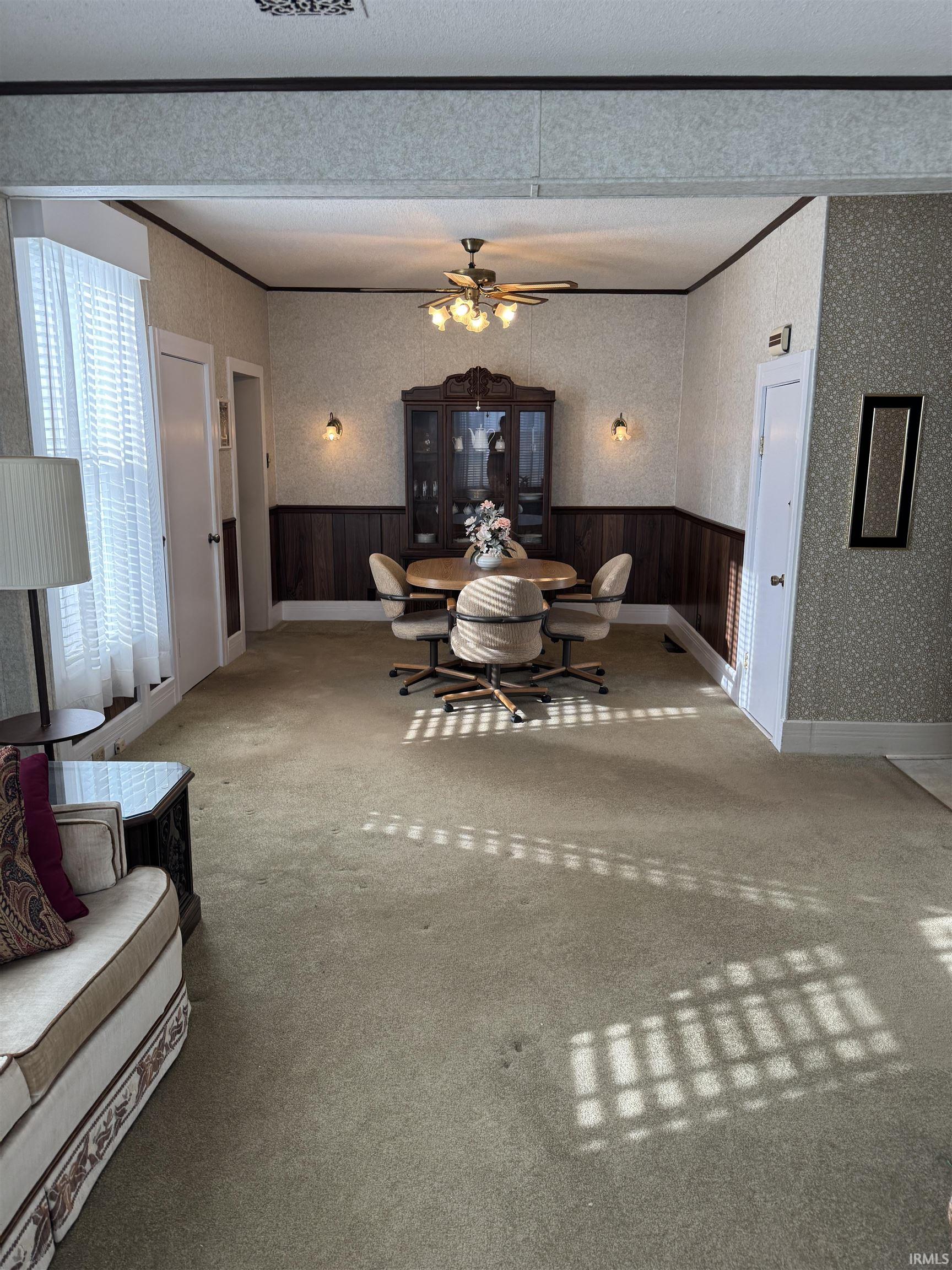 Photo 8 of 672 E Franklin Street