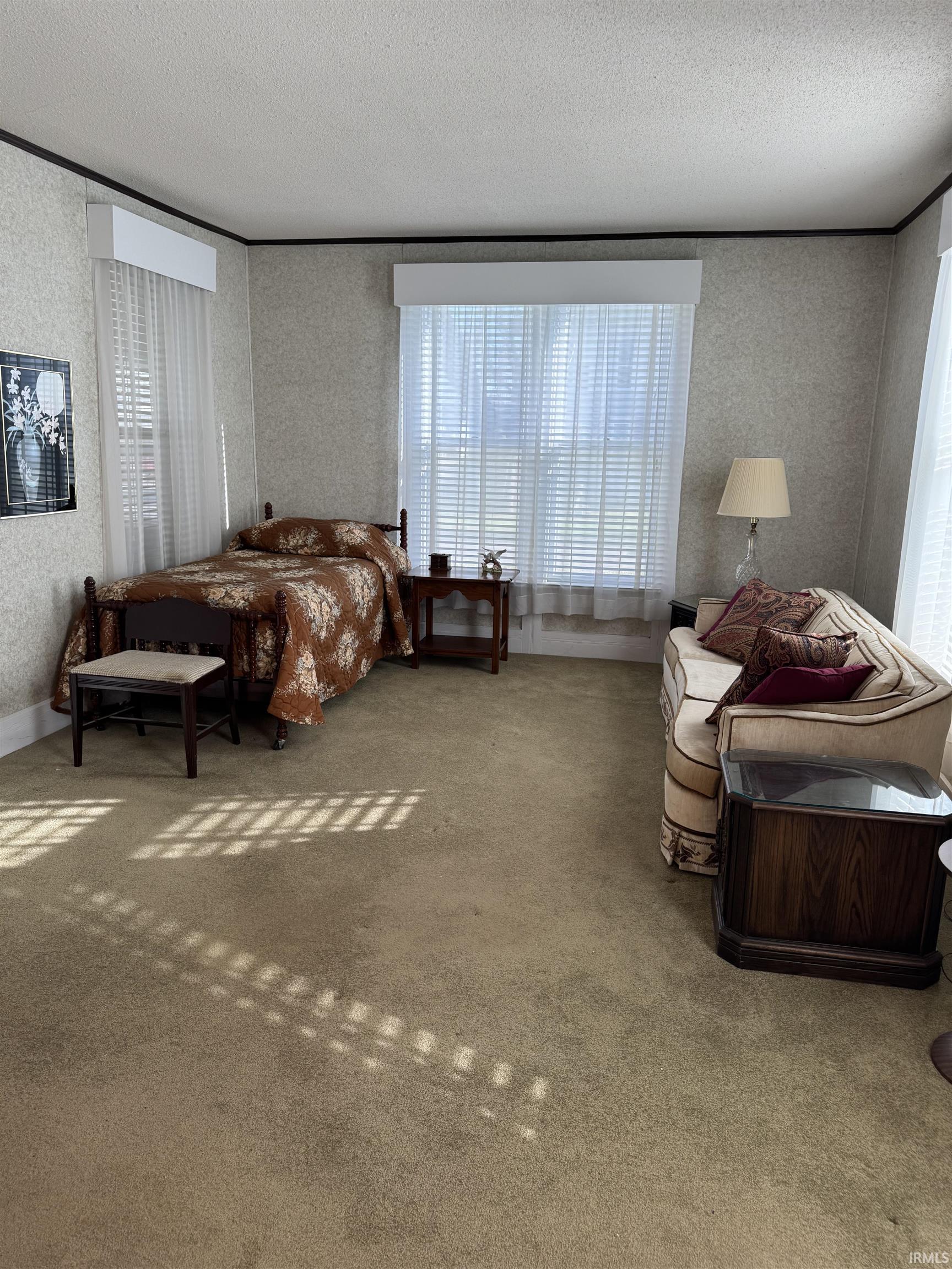 Photo 9 of 672 E Franklin Street