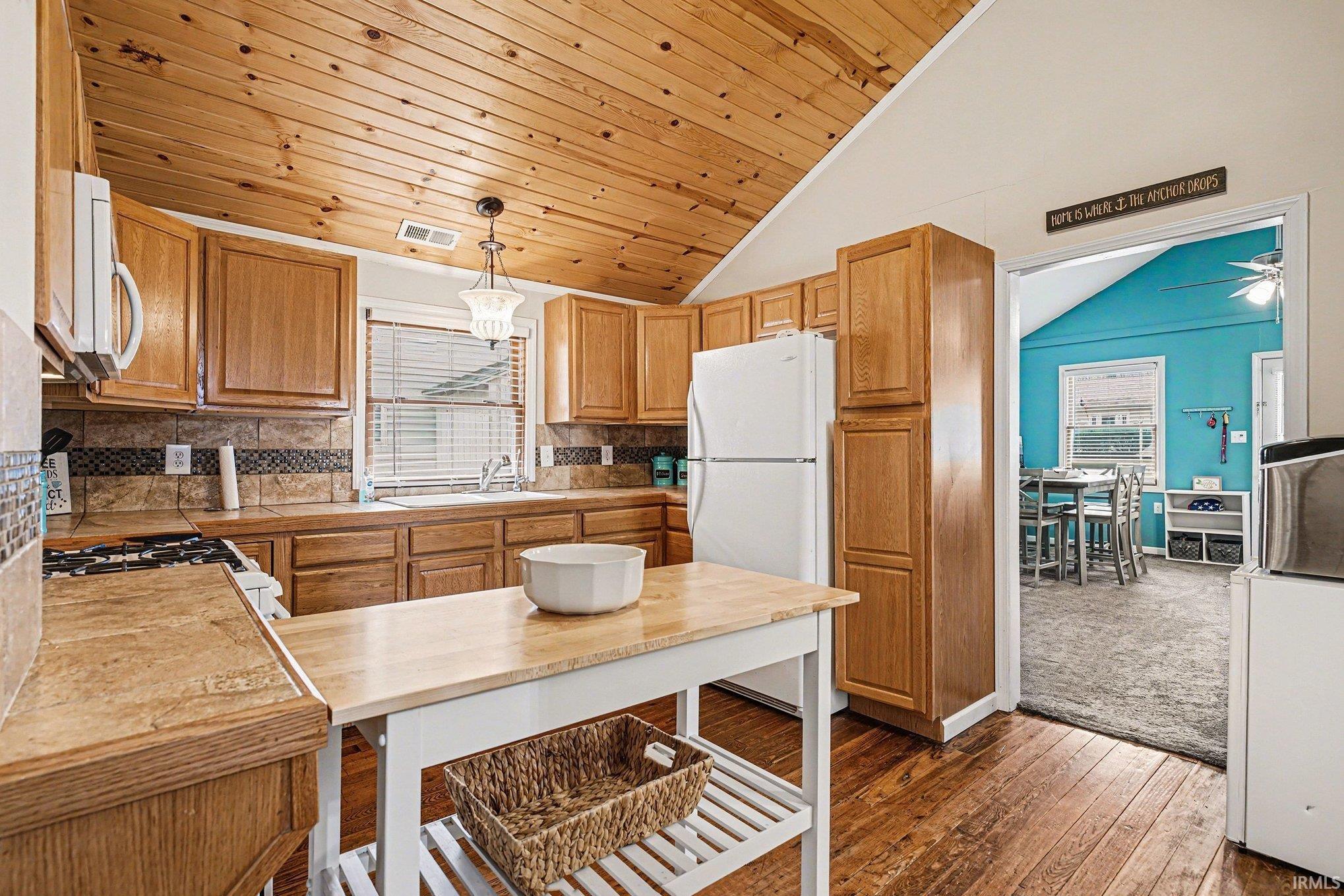 Photo 10 of 258 EMS T25 Lane