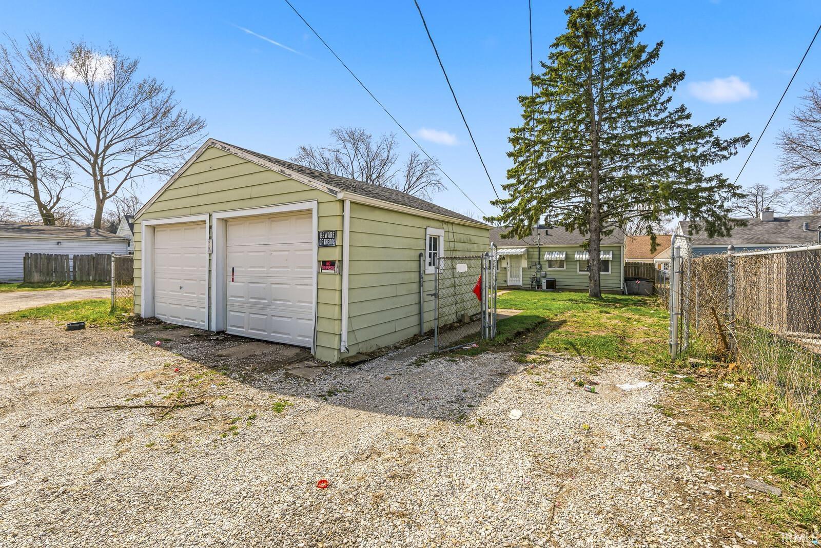 Garage