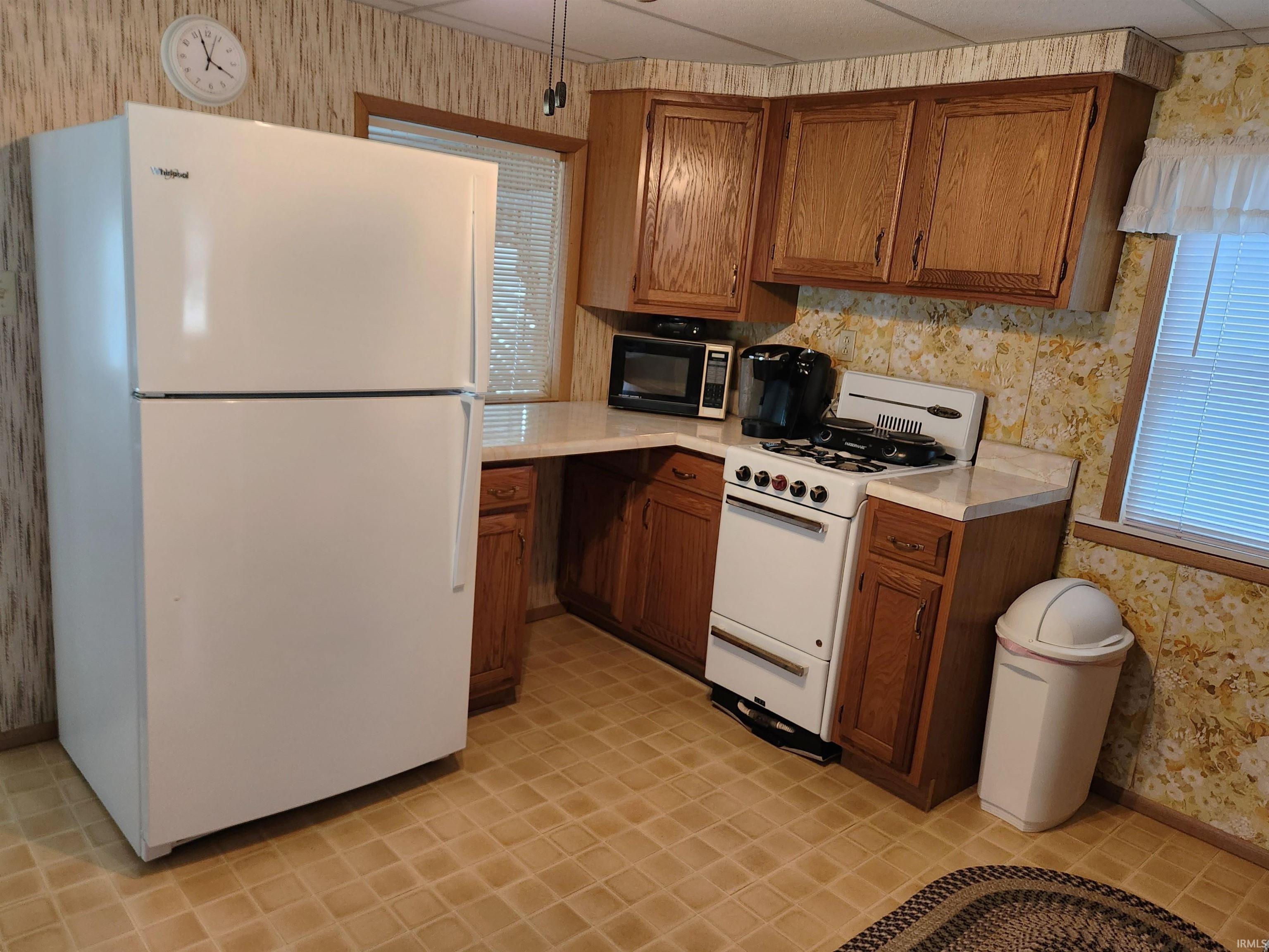 Photo 6 of 407 E Cable Ln