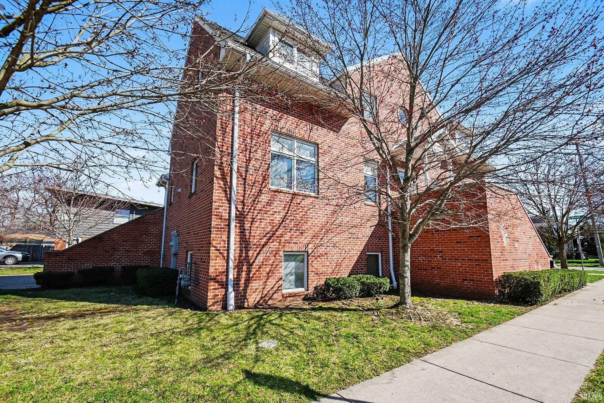 29th image of 330 N Sunnyside Ave, South Bend, IN 46617 | MLS# 202609823