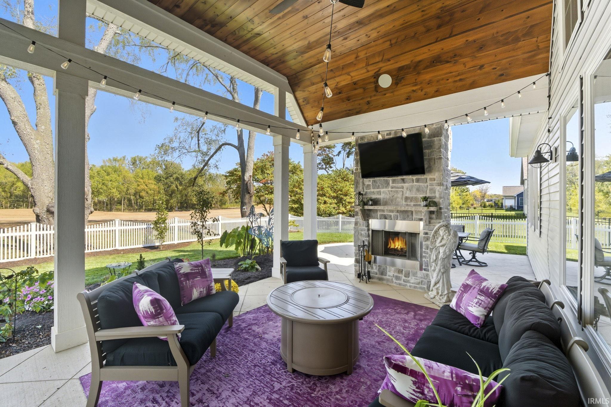 Photo 30 of 976 Cascata Trail