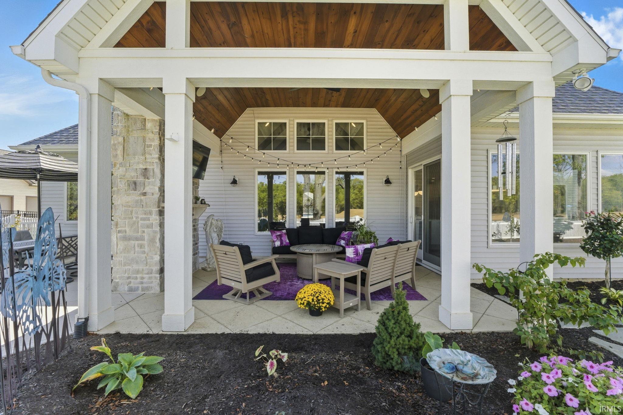 Photo 31 of 976 Cascata Trail