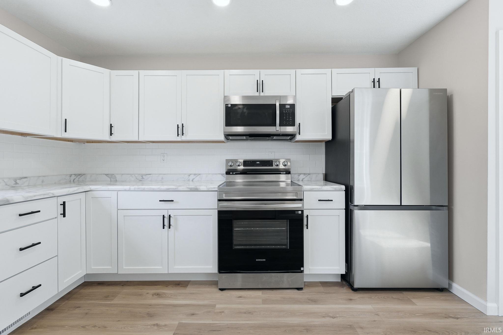 Photo 11 of 4018 S Park Drive