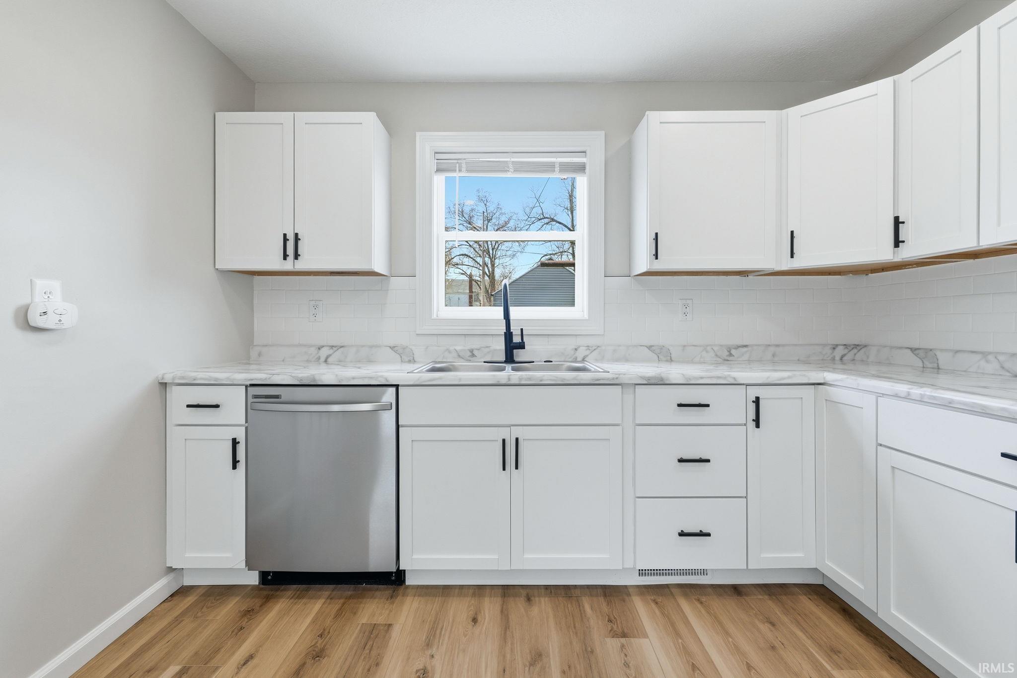 Photo 12 of 4018 S Park Drive