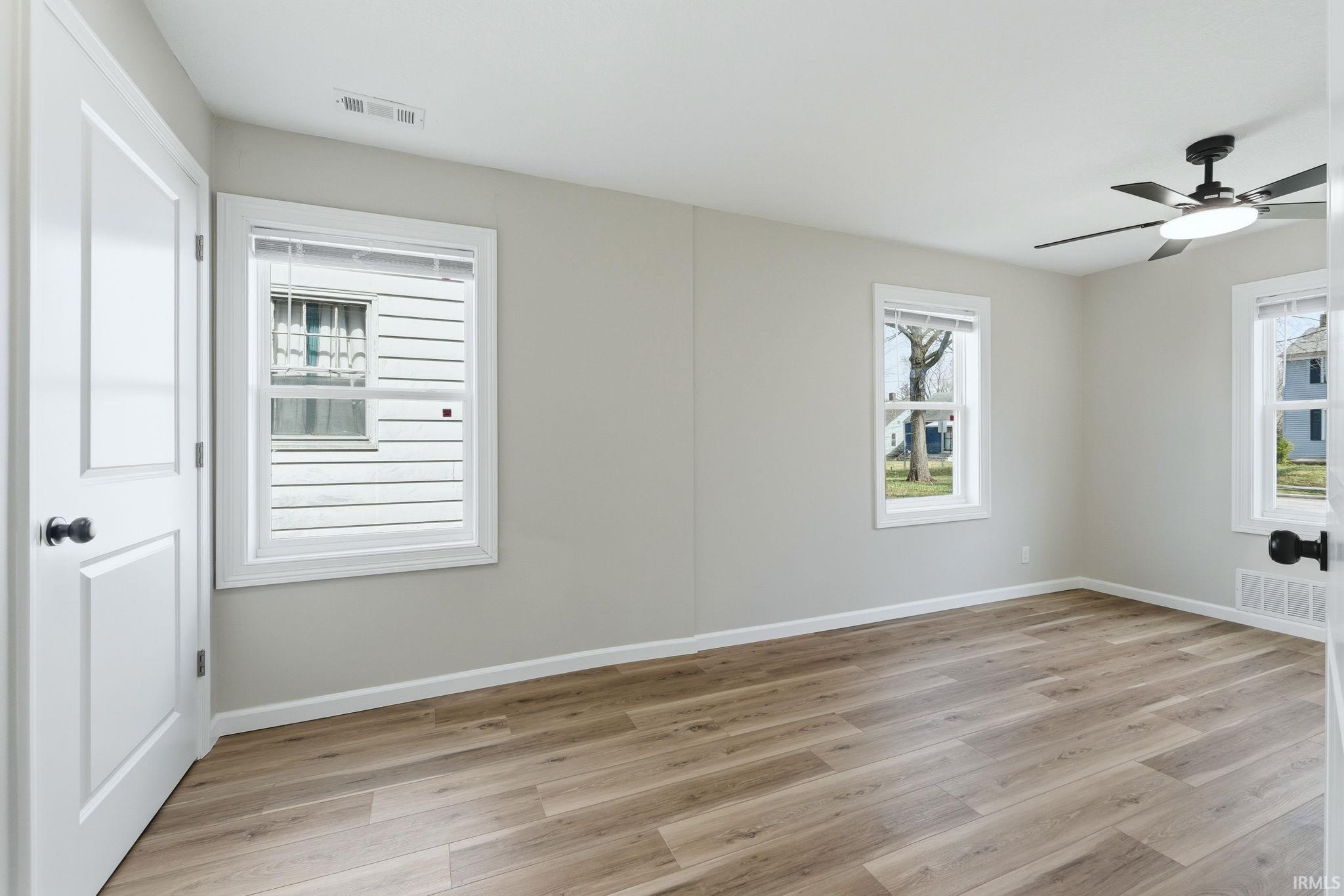 Photo 17 of 4018 S Park Drive